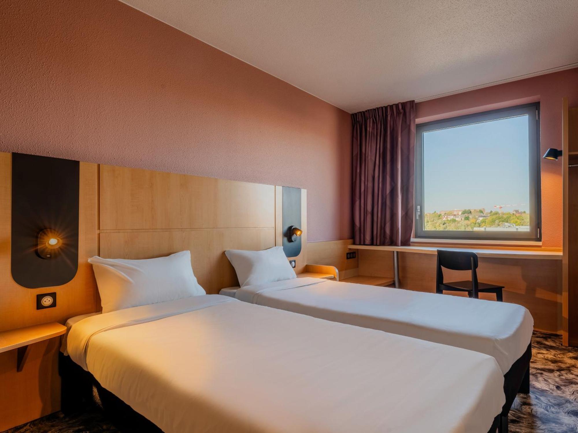 Quadruple Room,1622025313:JPEG