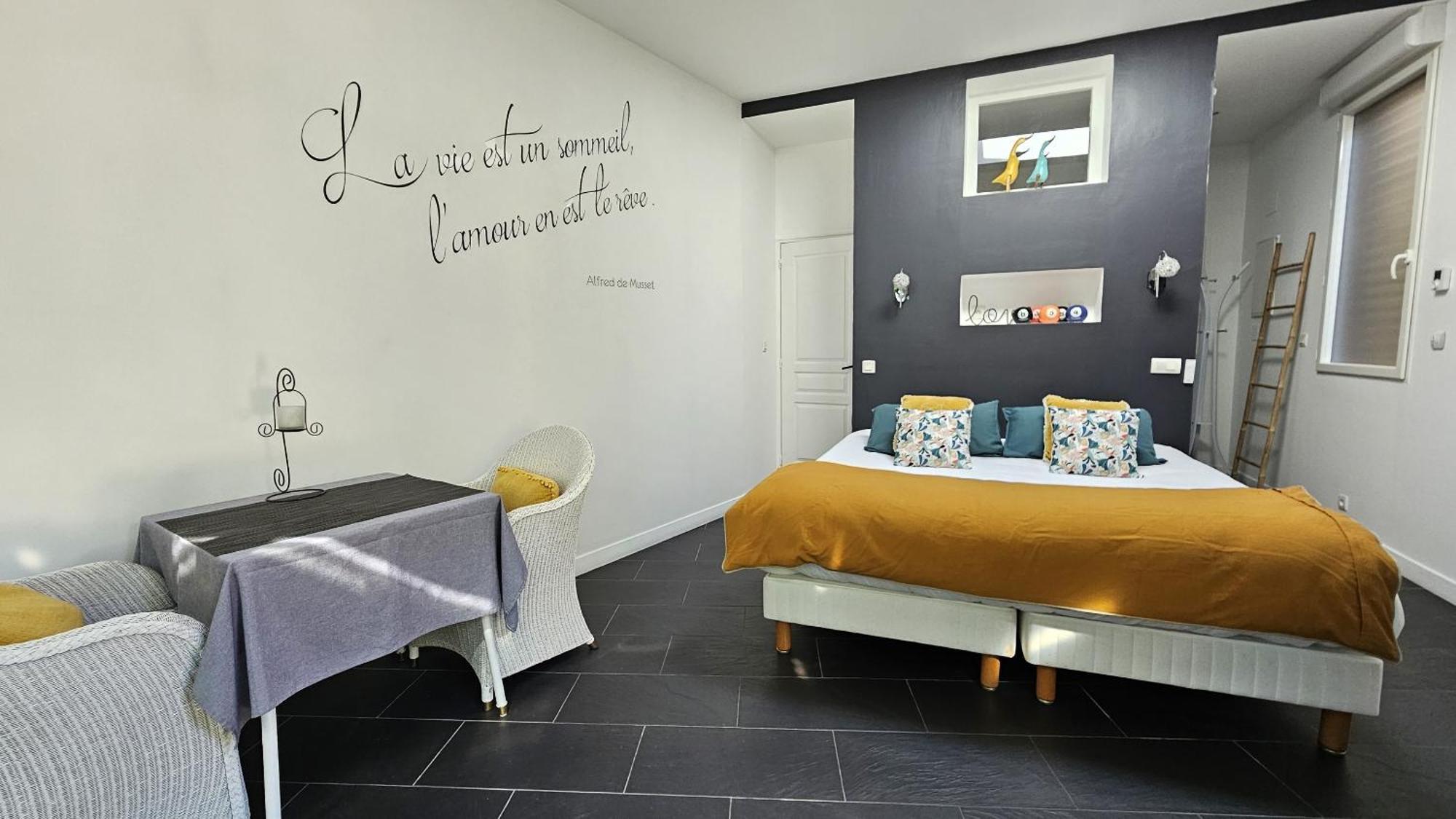 Deluxe Double Room,1623682388:JPEG