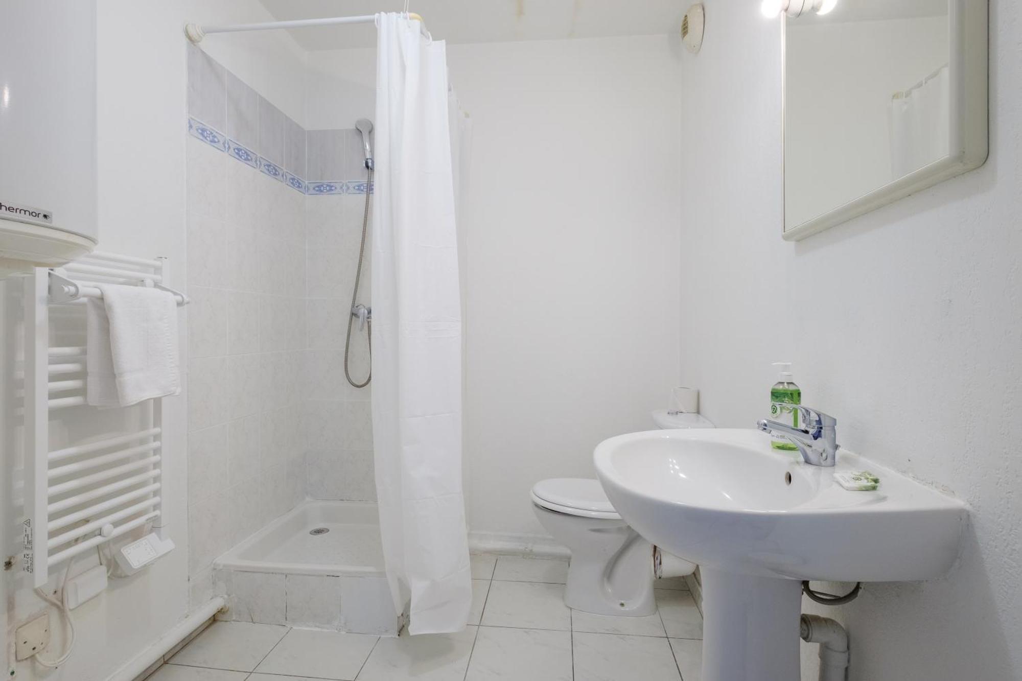 Studio (2 Adults),1625478849:JPEG