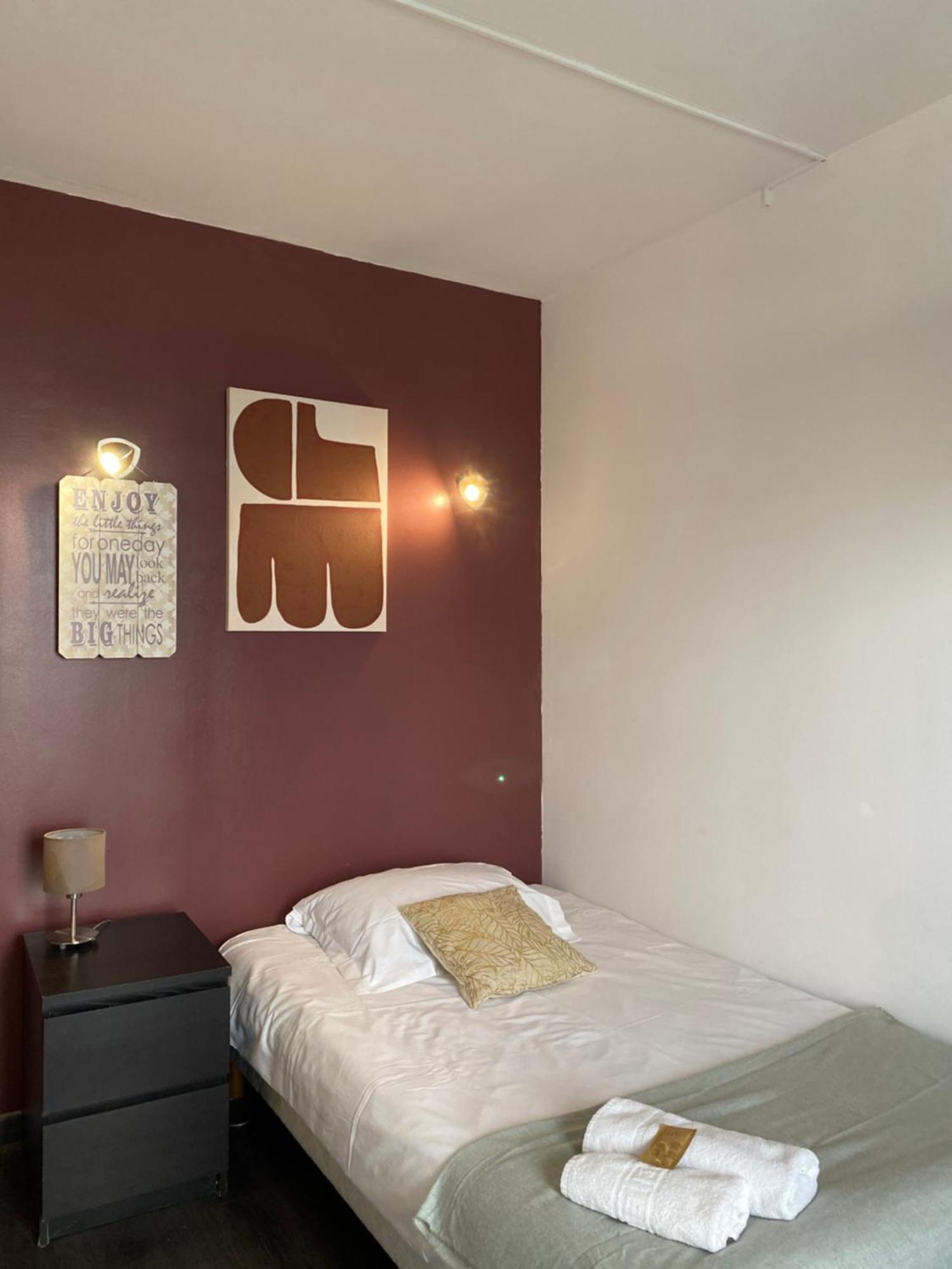Single Room Balcony