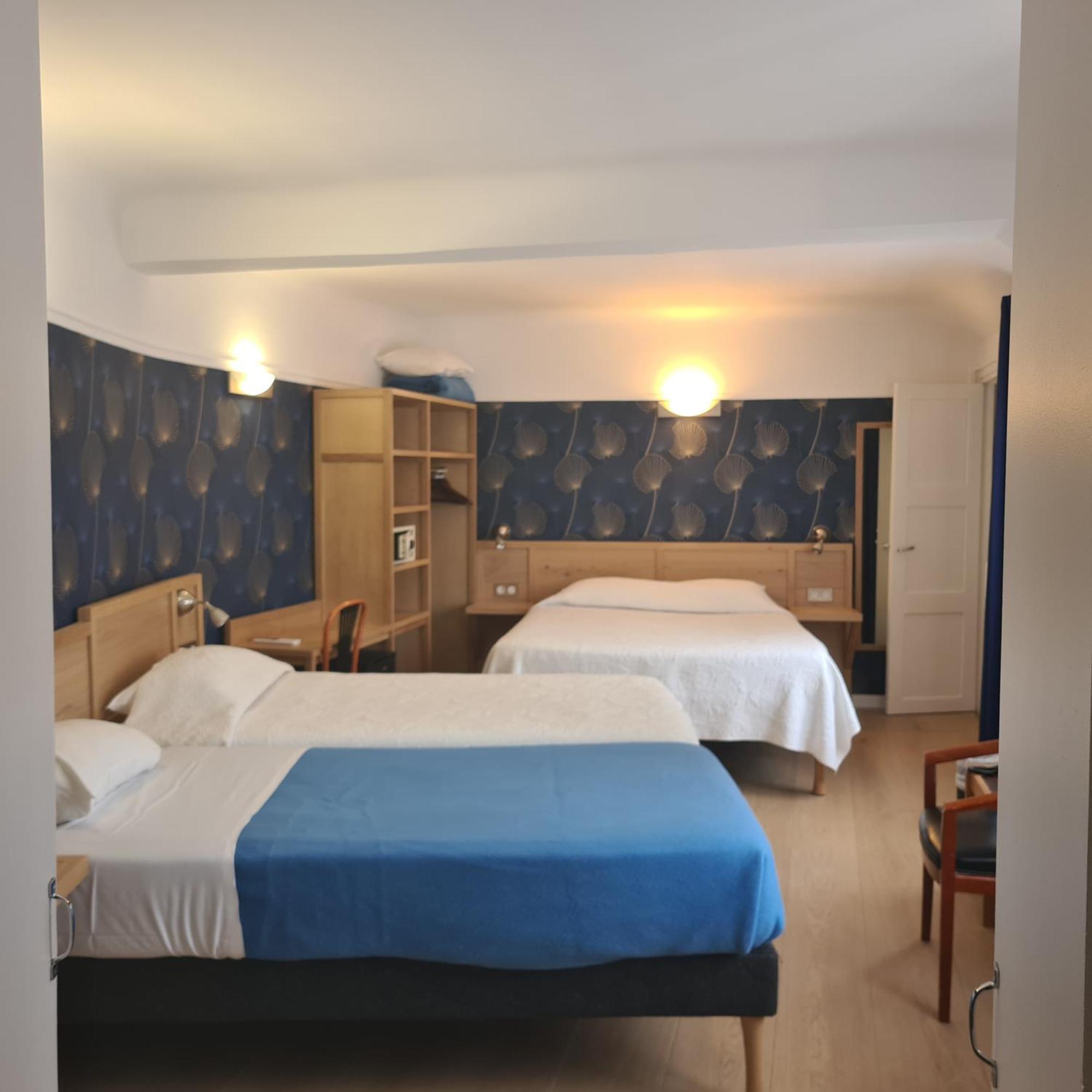 Deluxe Room,1628244915:JPEG