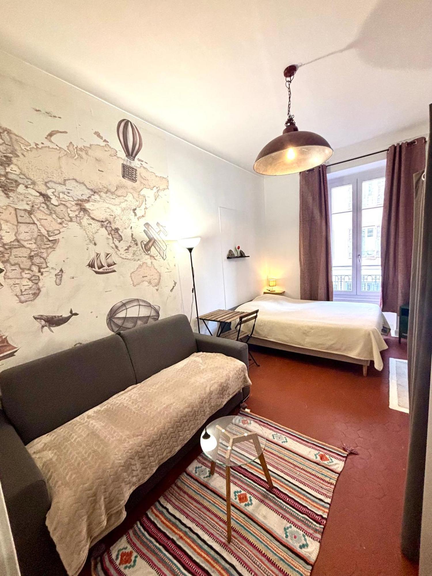Chambre Triple avec Salle de Bains Commune