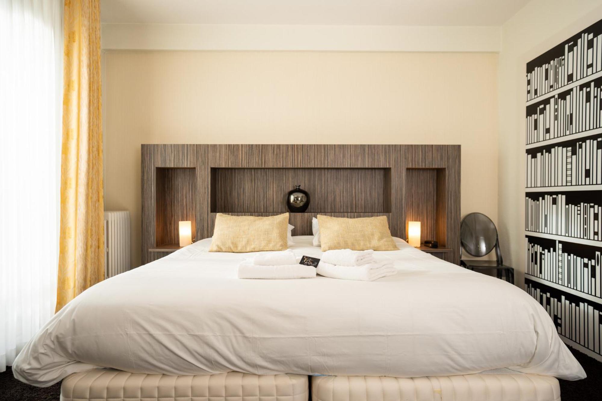 Deluxe Double Room Balcony & lake view