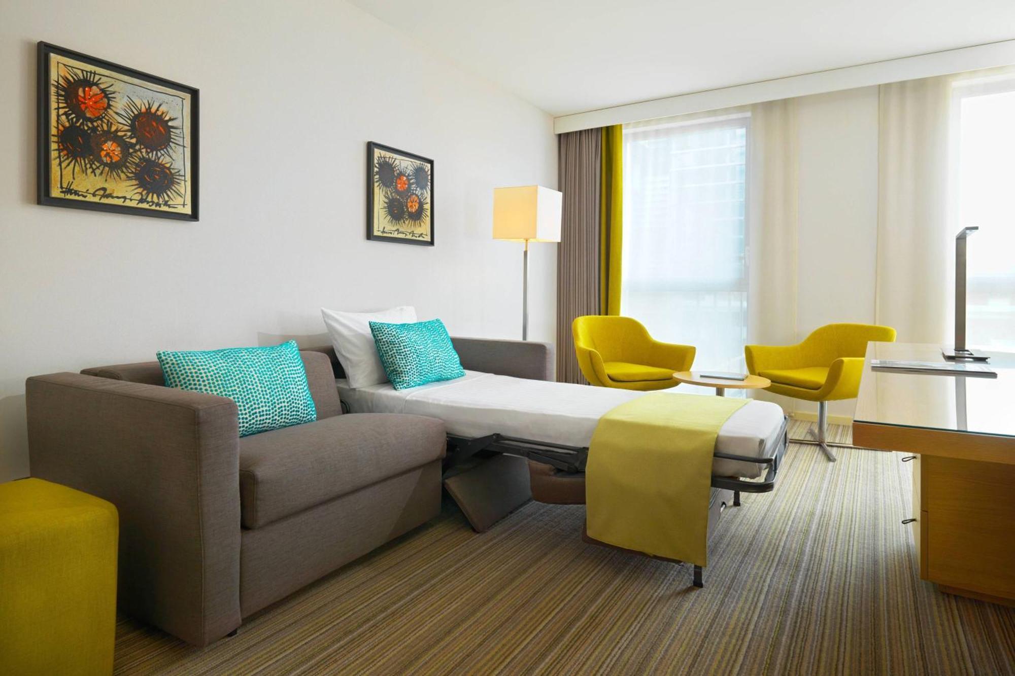 Courtyard Suite 1 Bedroom 2 room Suite 1 King