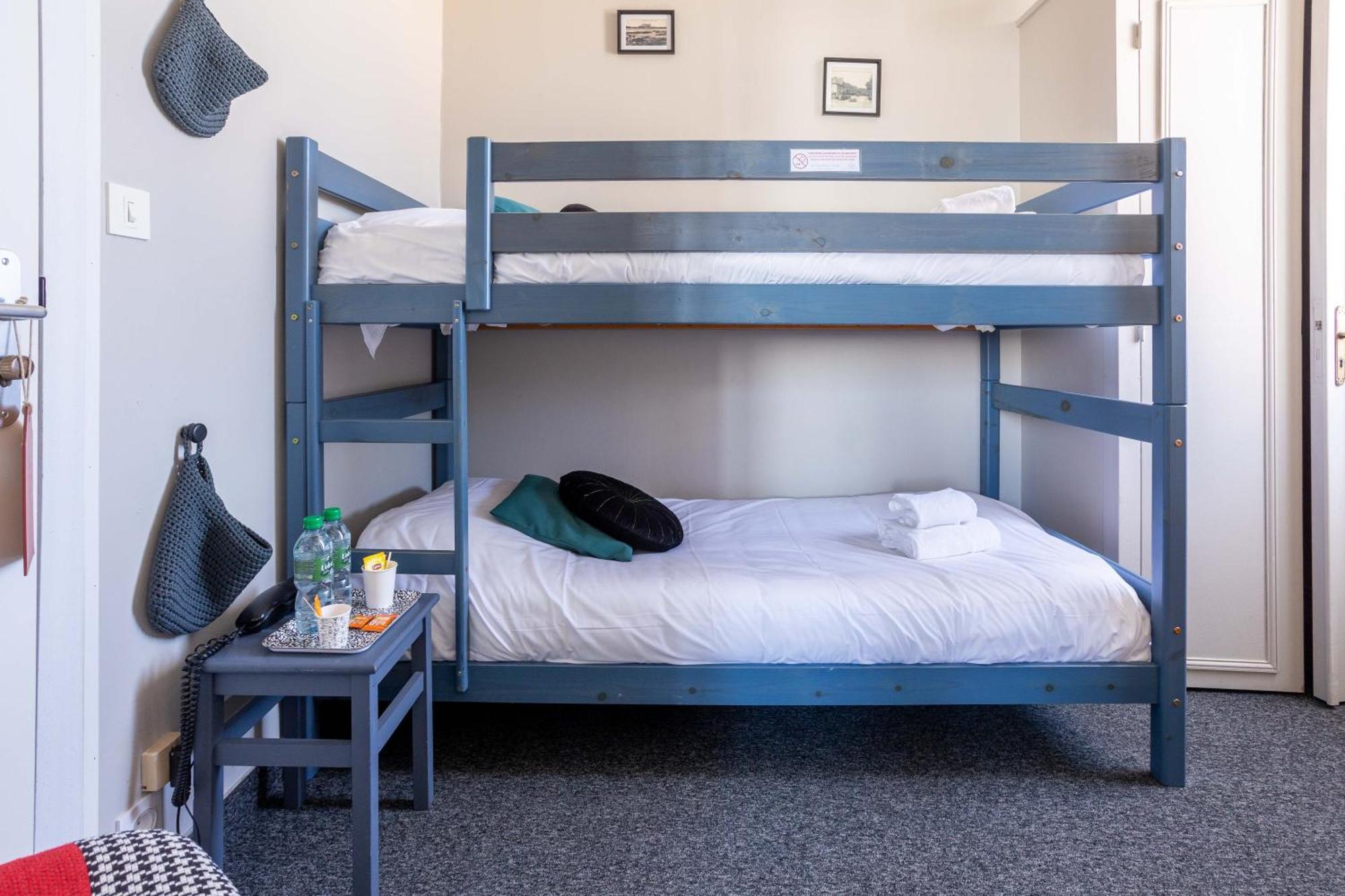 Family Room,1632304983:JPEG