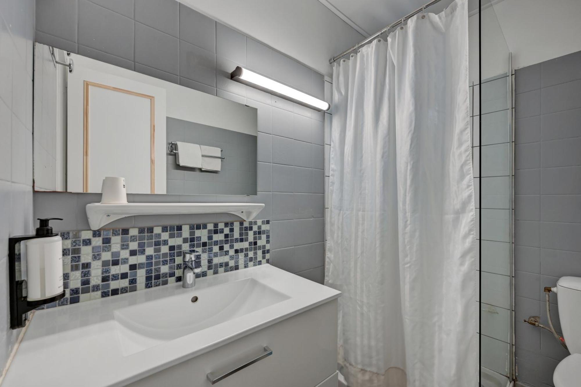 Triple Room,1632997458:JPEG