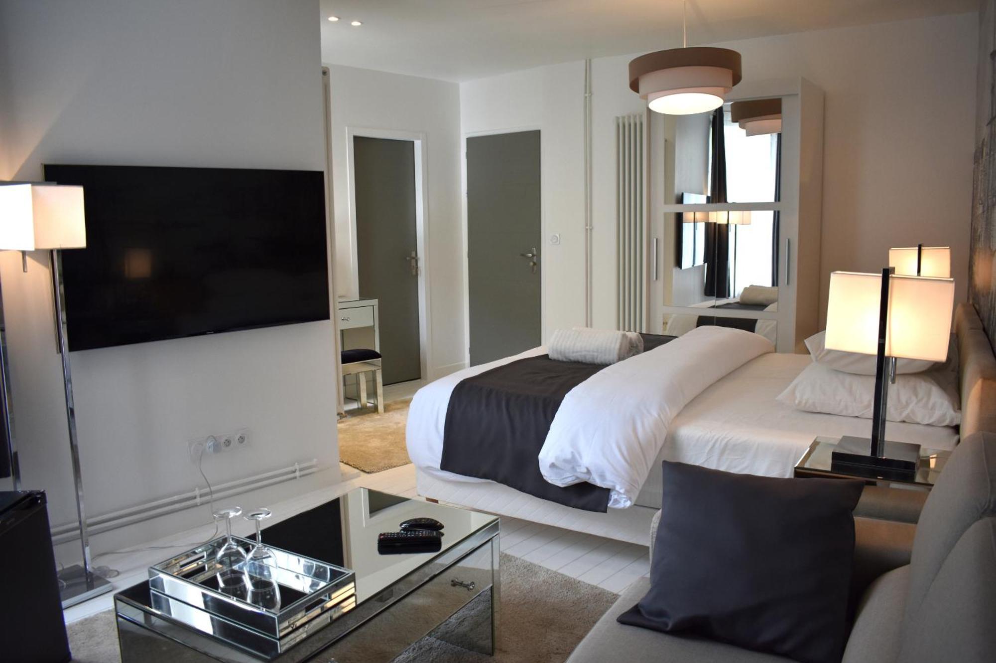 Chambre Lits Jumeaux avec Salle de Bains Privative