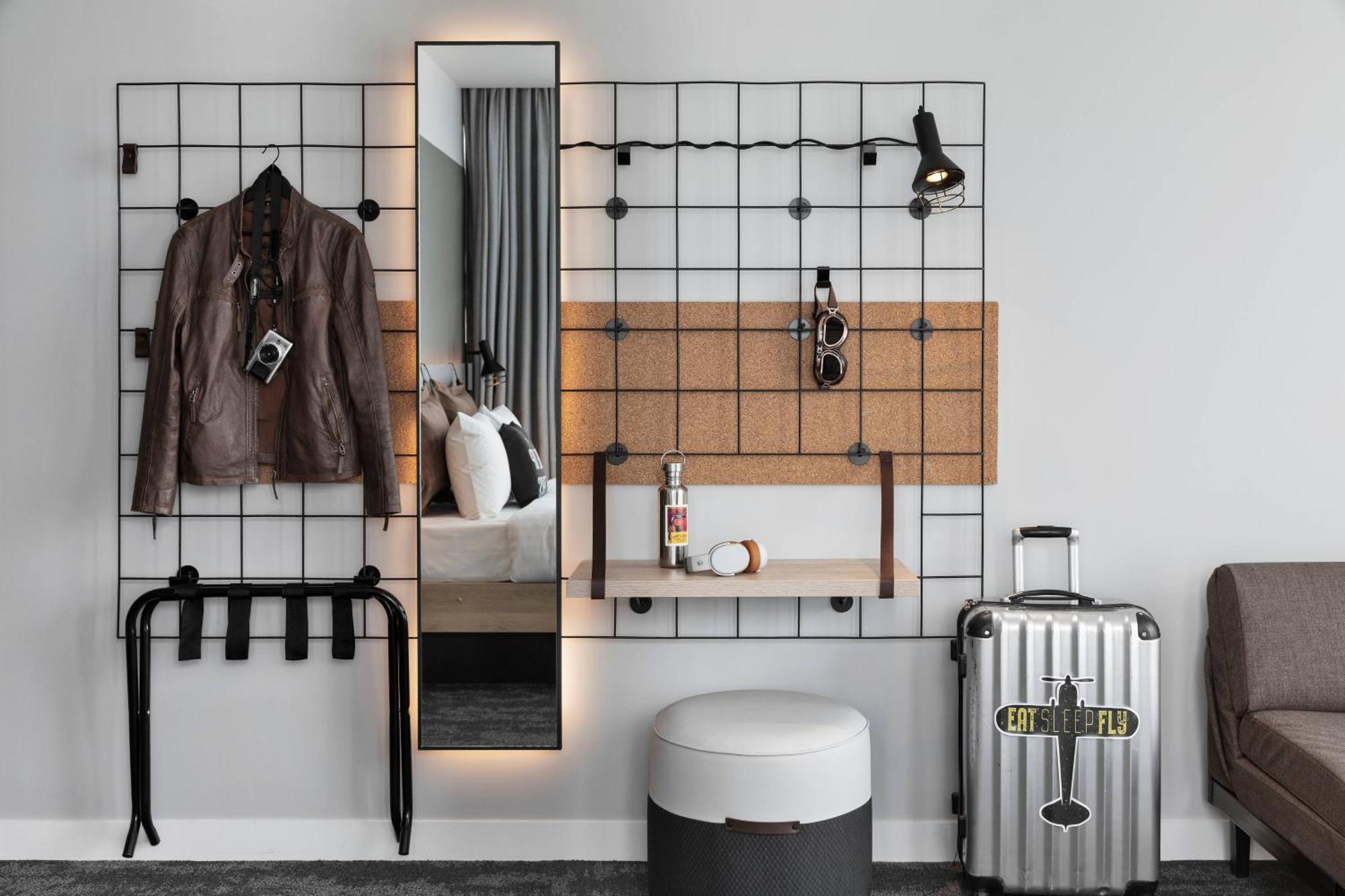 Moxy Biggy Larger Guest room 1 Queen