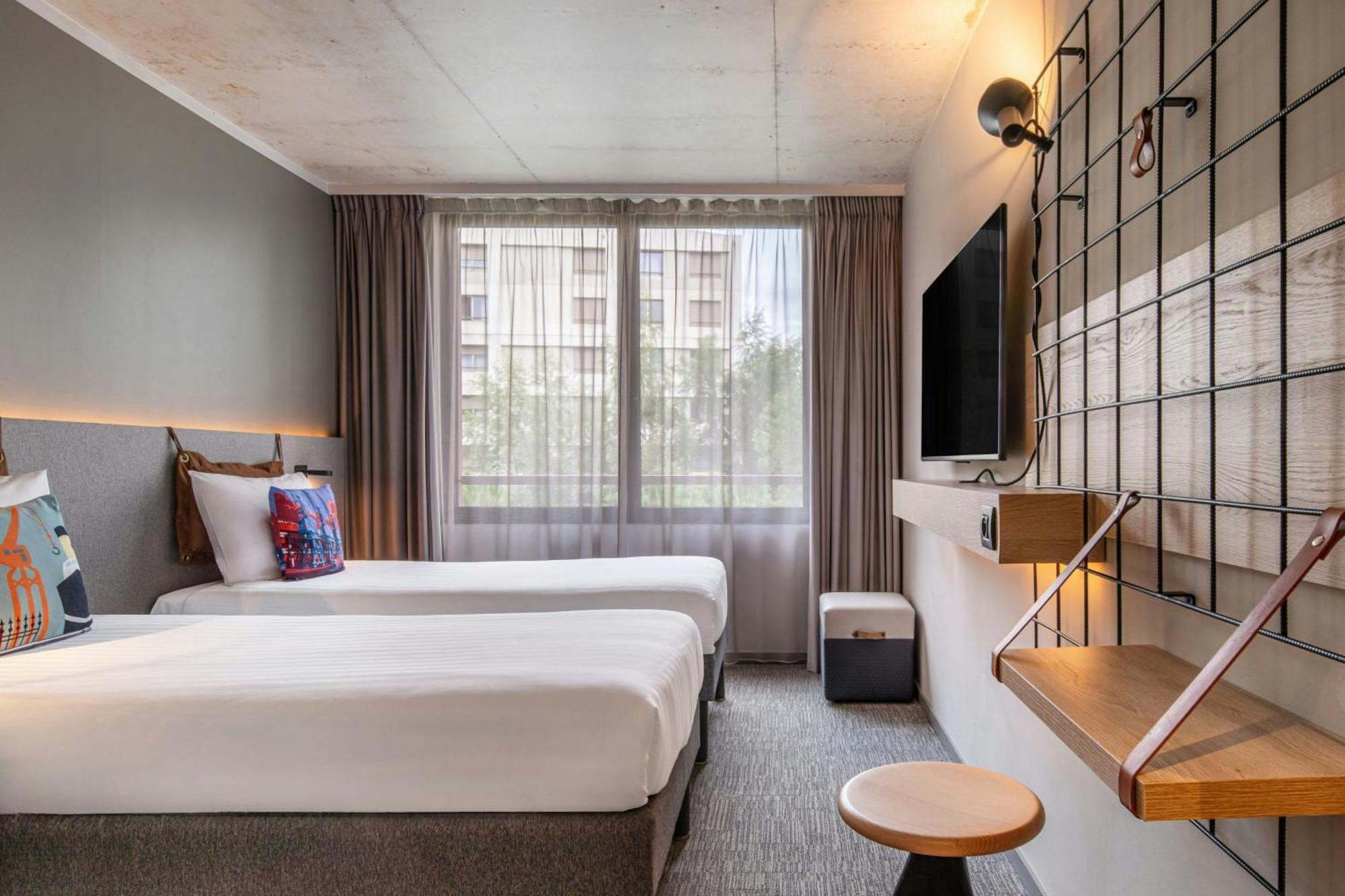 Moxy Sleeper Room 2 Twin or Single Beds
