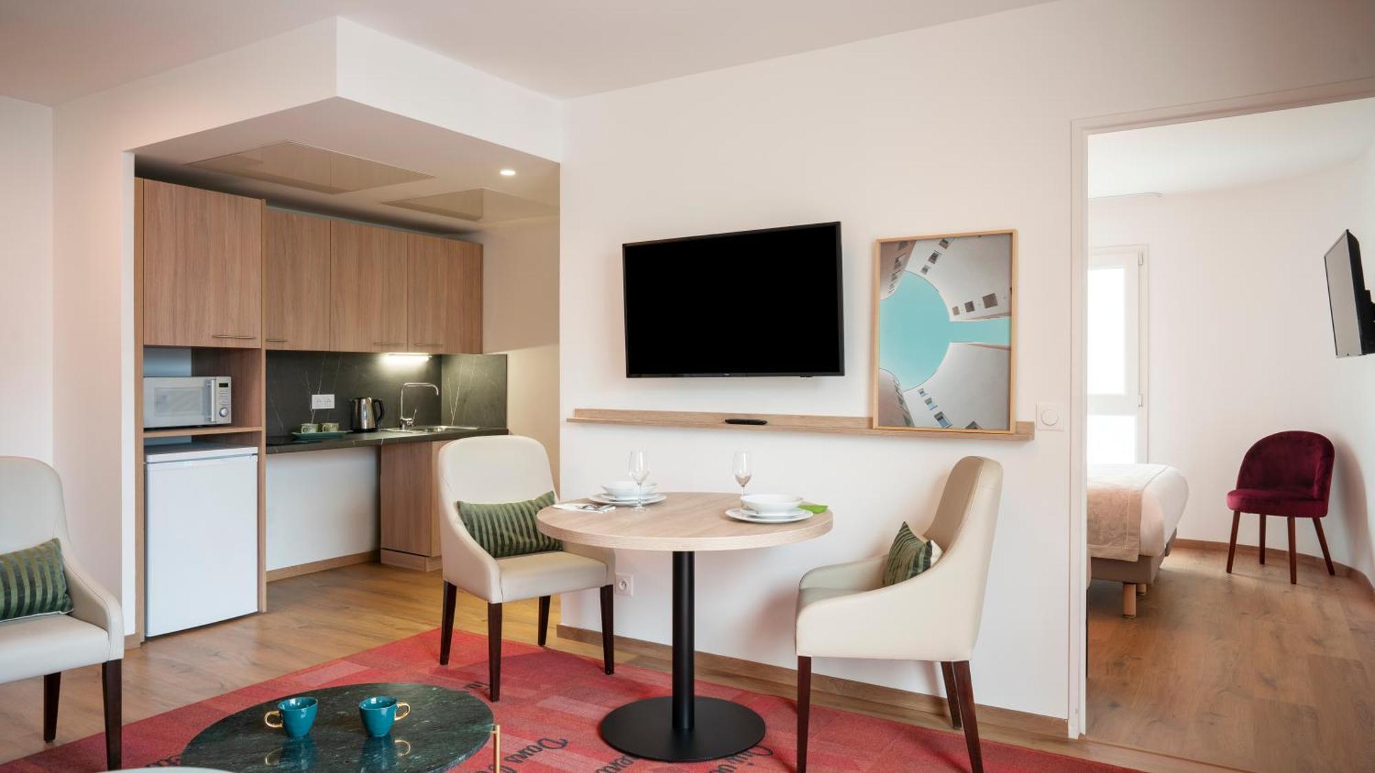 One-Bedroom Apartment