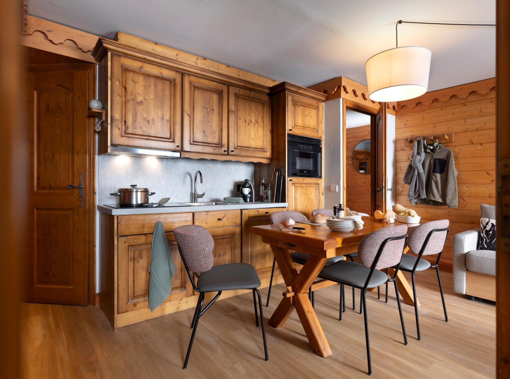 Superior Two-Bedroom Apartment,1642327435:JPEG