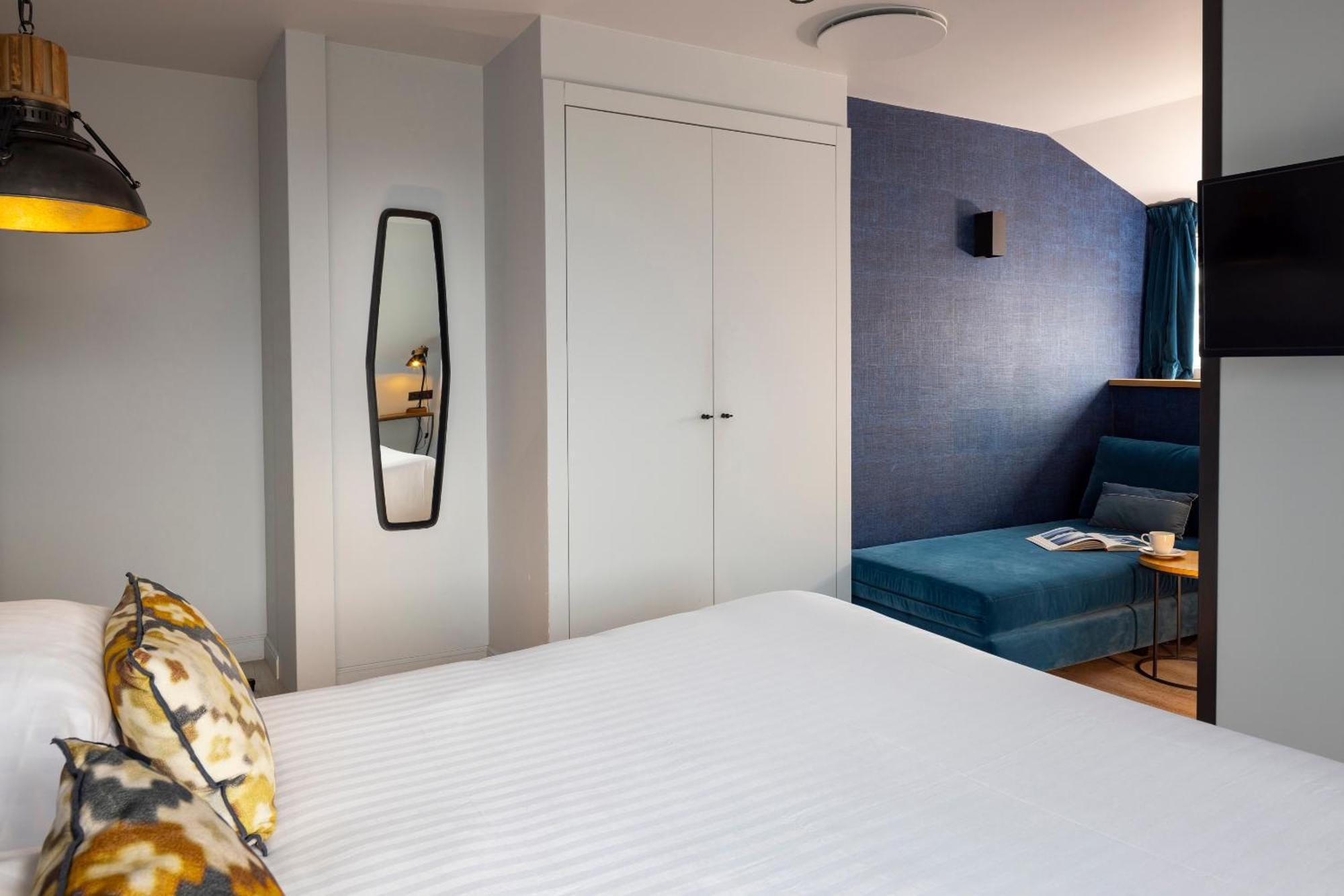 Deluxe Double Room Balcony Lake View