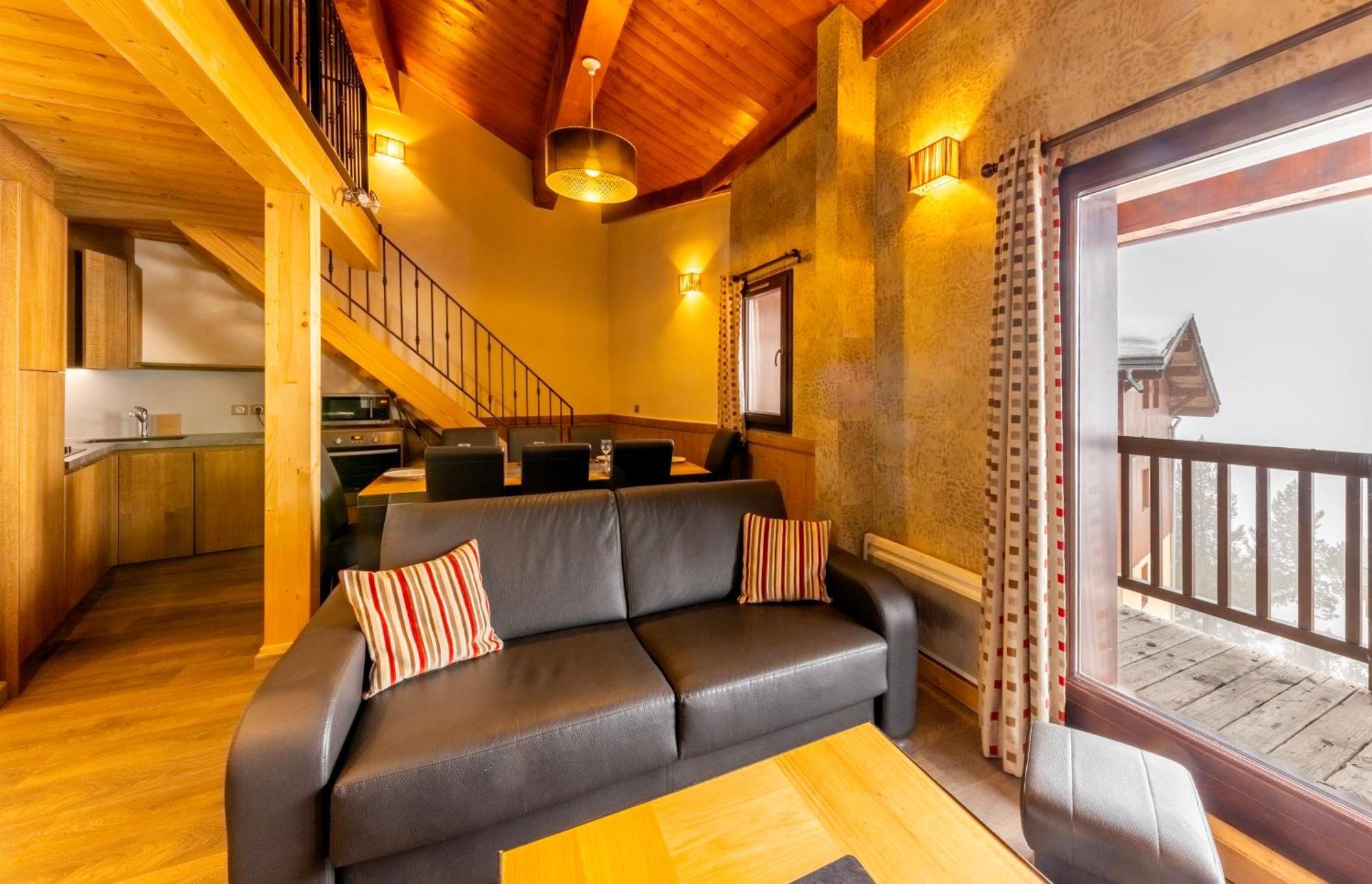 Three-Bedroom Mezzanine Apartment