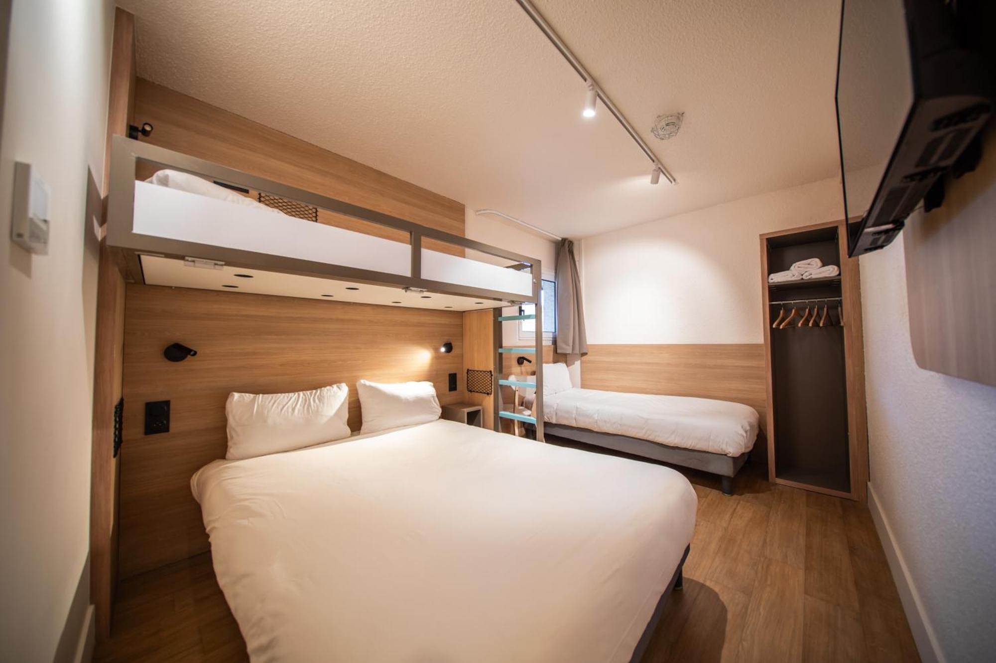 Quadruple Room 1 Double Bed 2 Single Beds