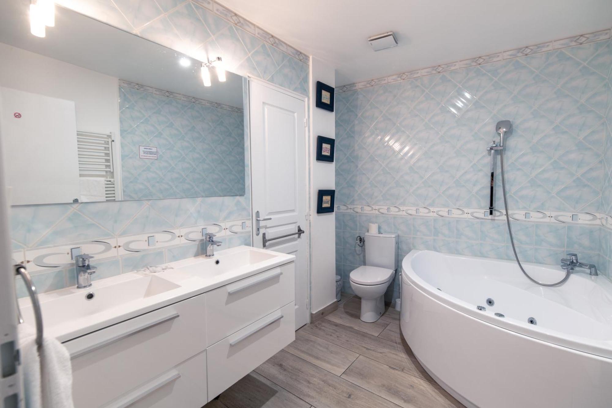 Family Room Bath