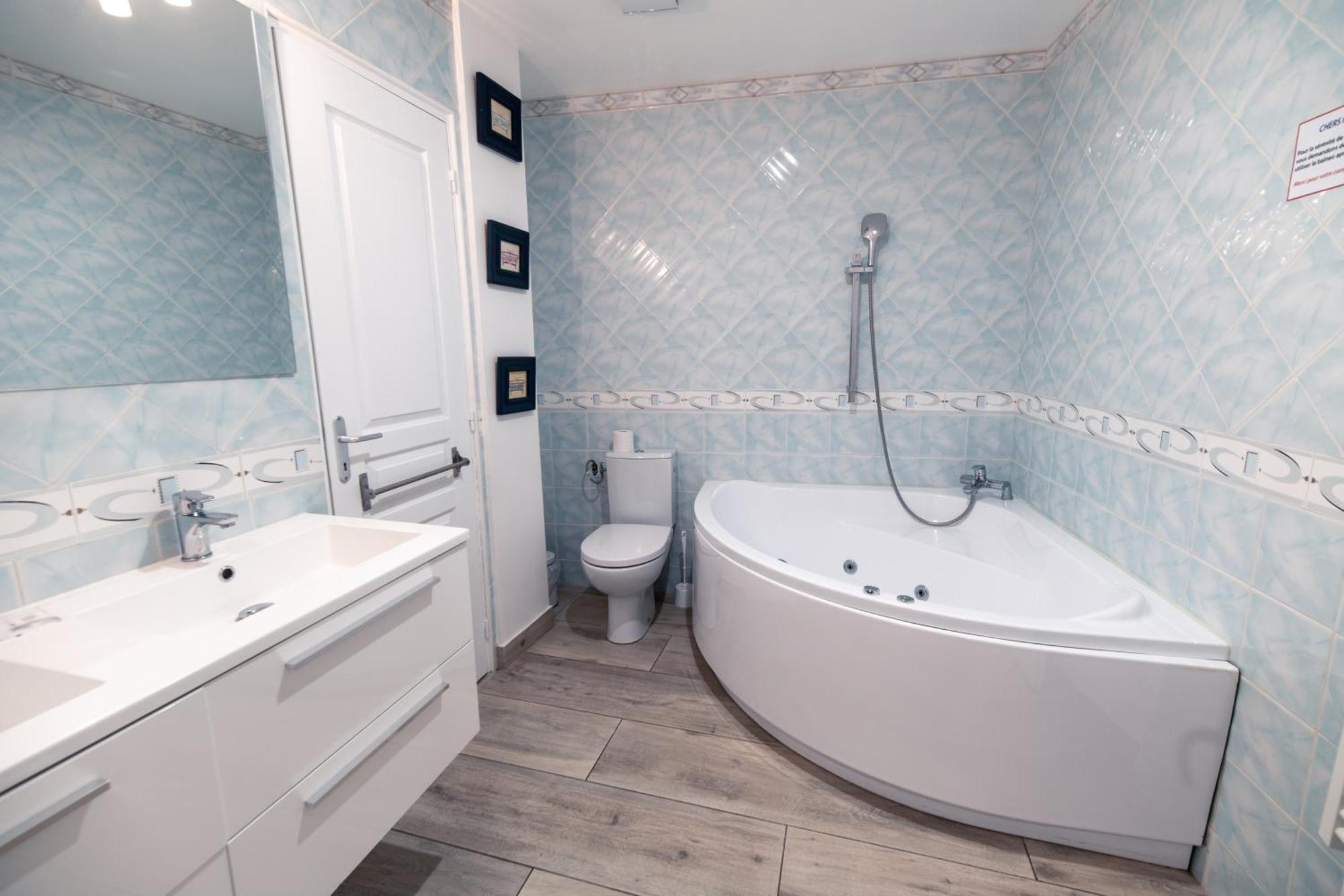 Family Room Bath