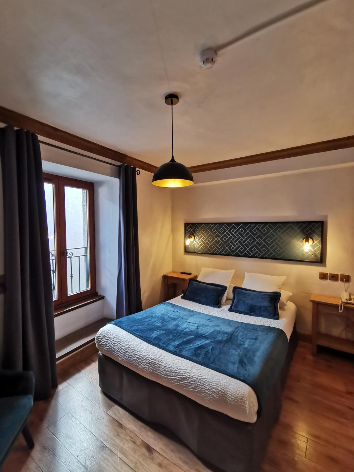 Double Room Private Bathroom