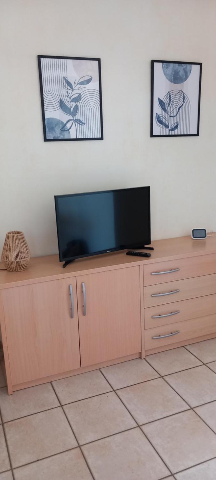Two-Bedroom Apartment Sea View