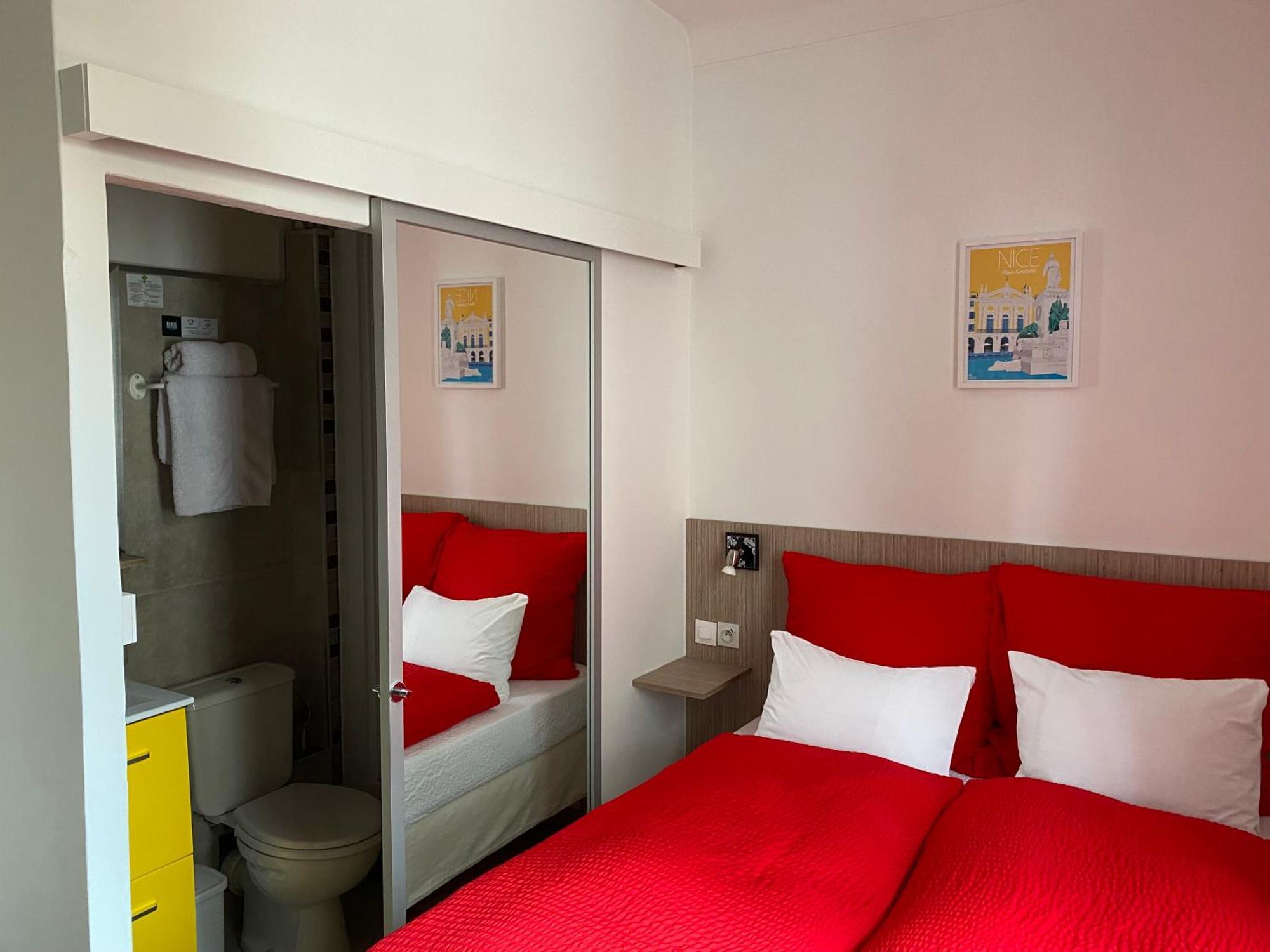 Standard Double Room with Air-conditioning,1649029231:JPEG