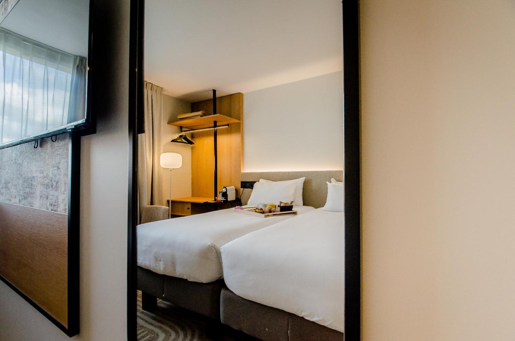 Comfort Twin Room 1 Room 2 Single Beds