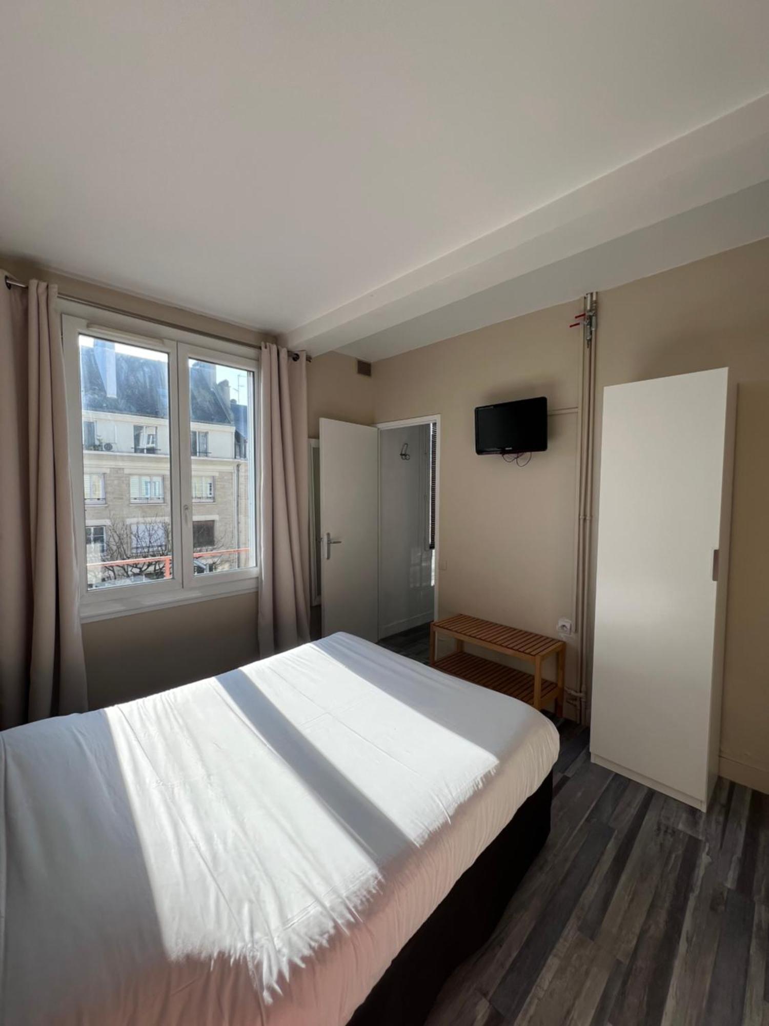 Superior Double Room Port View