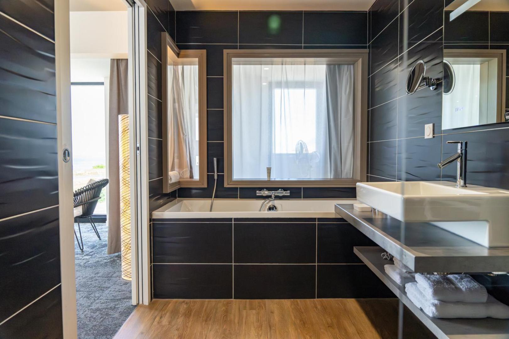 Deluxe Double Room Sea Side