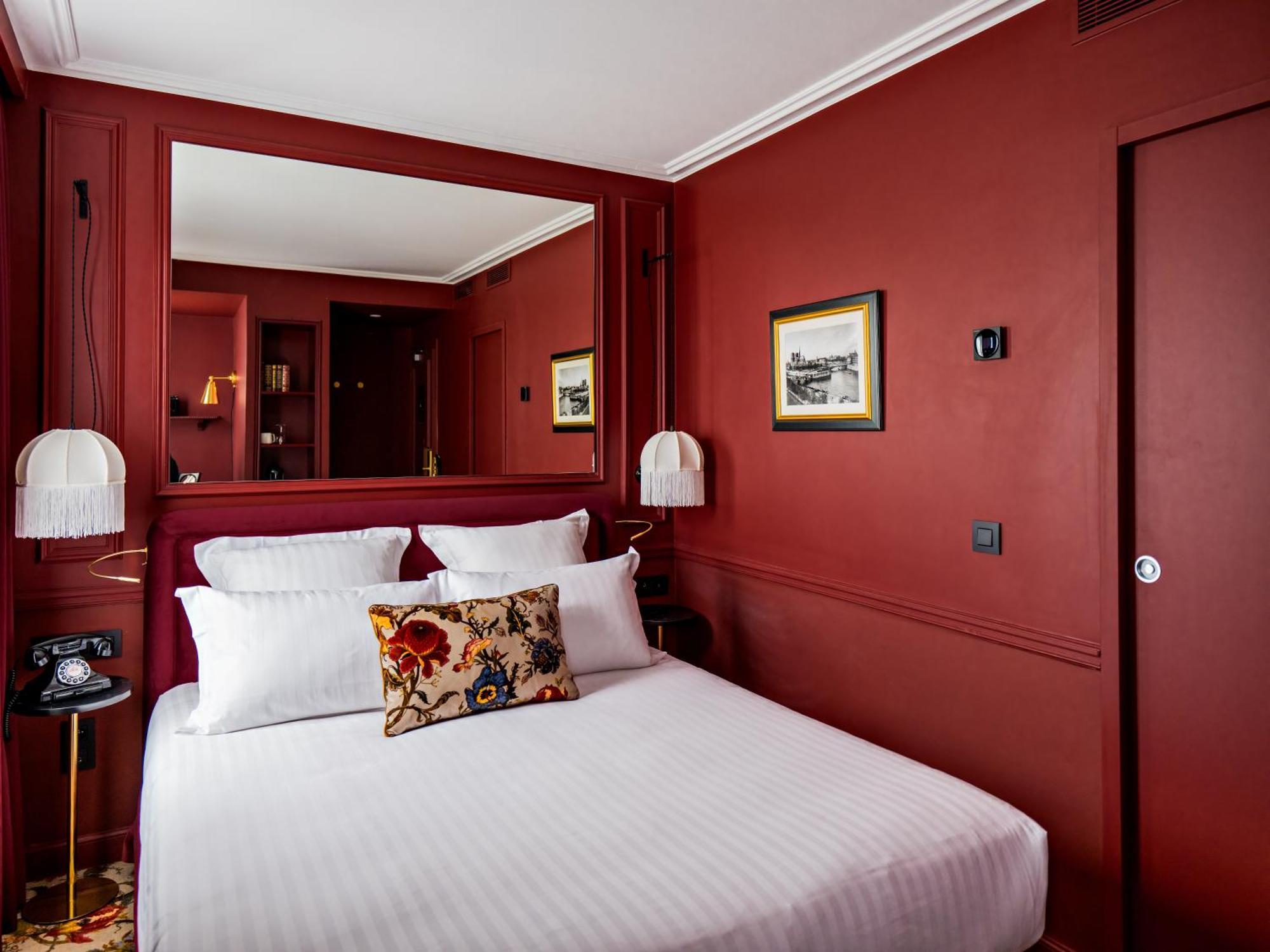 Chambre Premium vue Tour Eiffel accès au spa offert