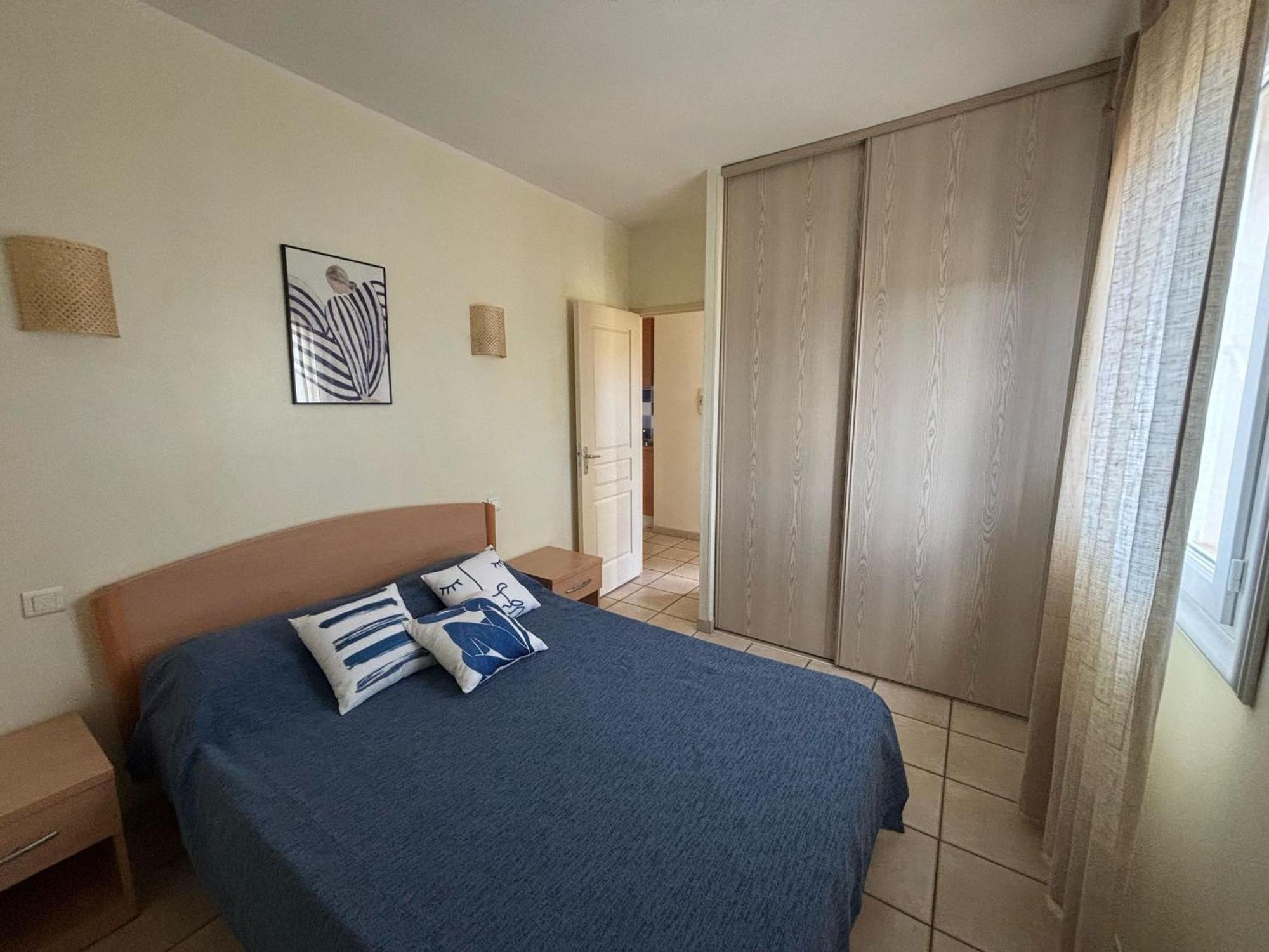 Two-Bedroom Apartment Sea View