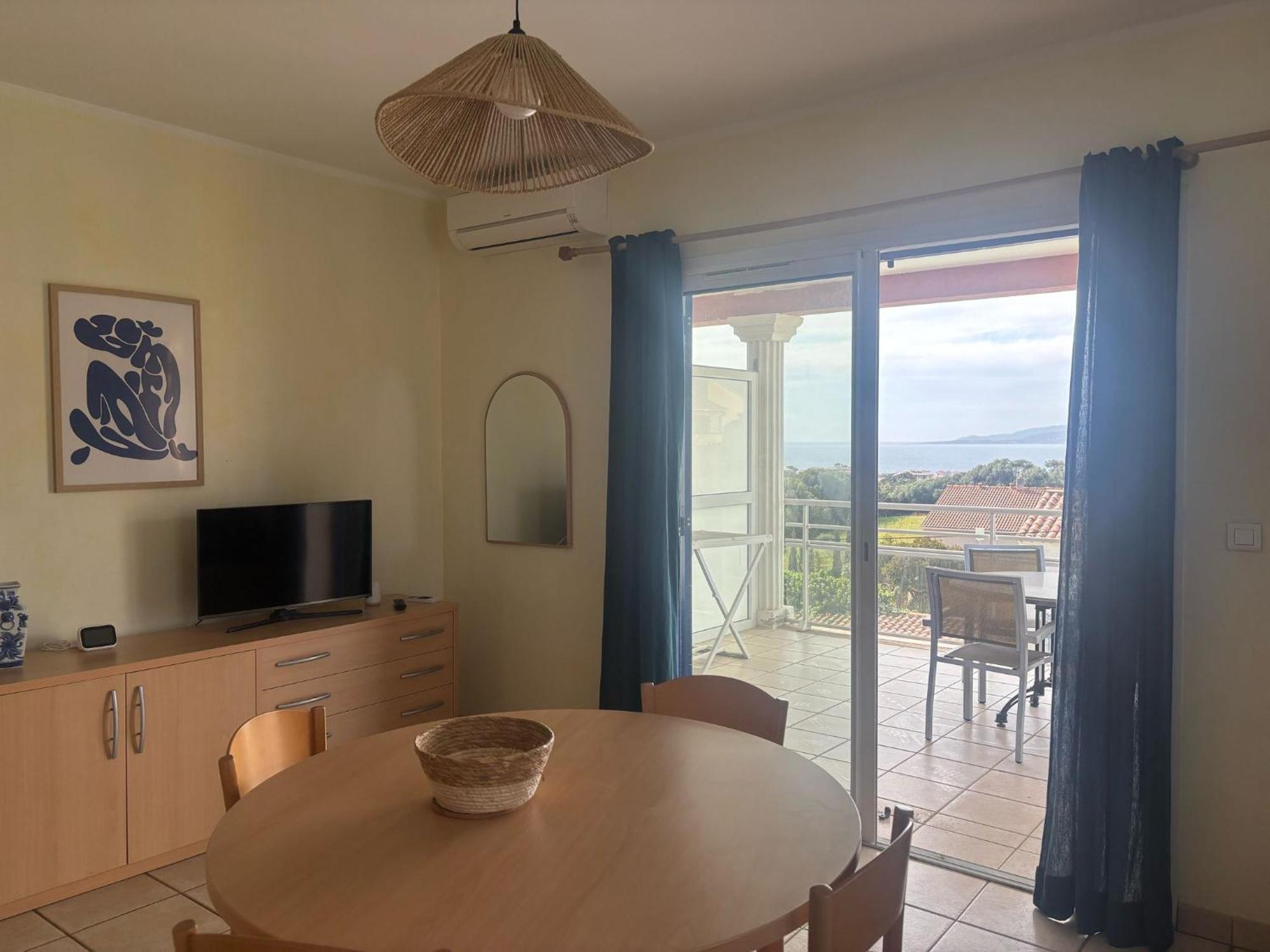 Superior Apartment Sea View