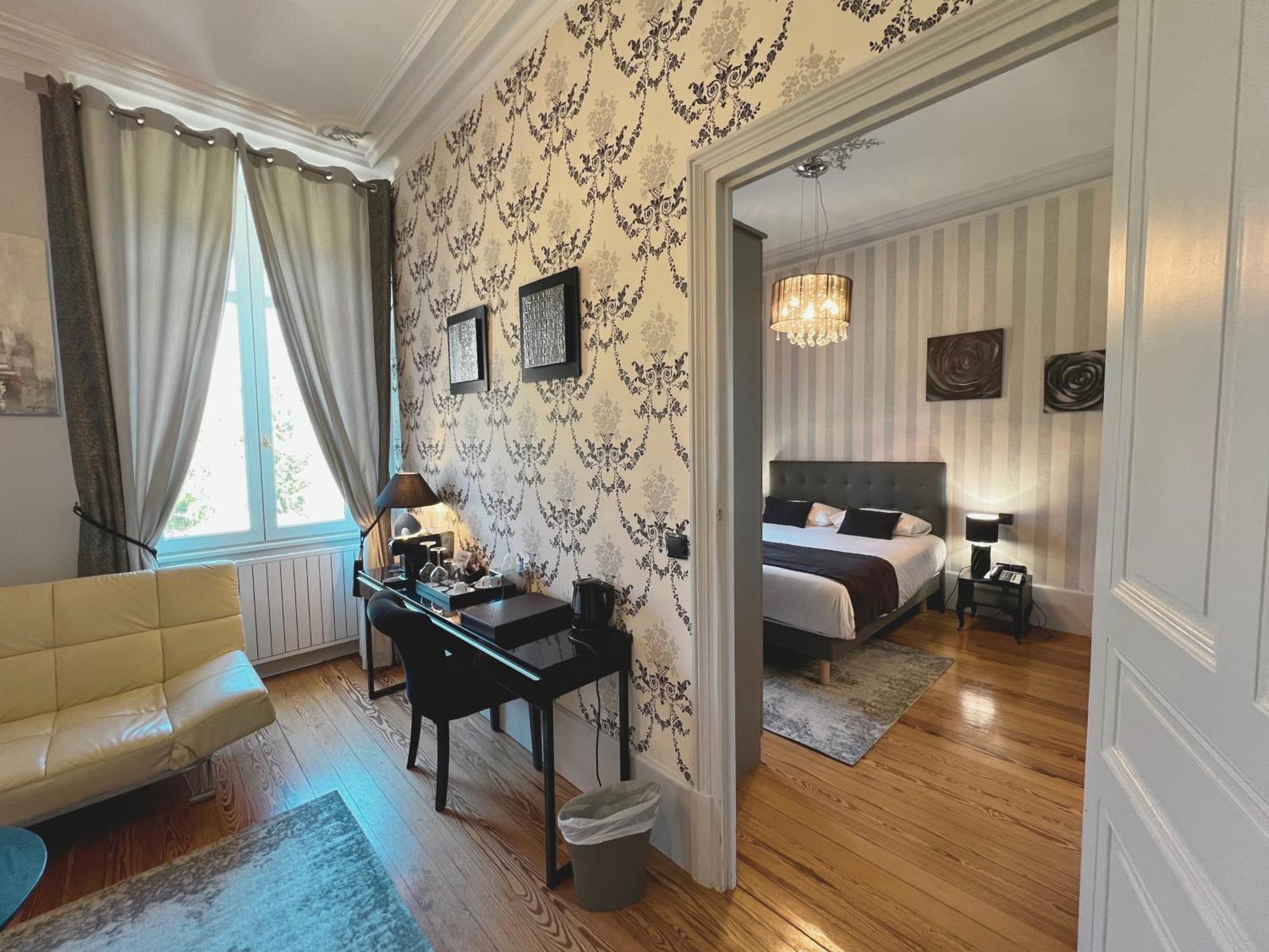 Castle Suite,1657136591:JPEG