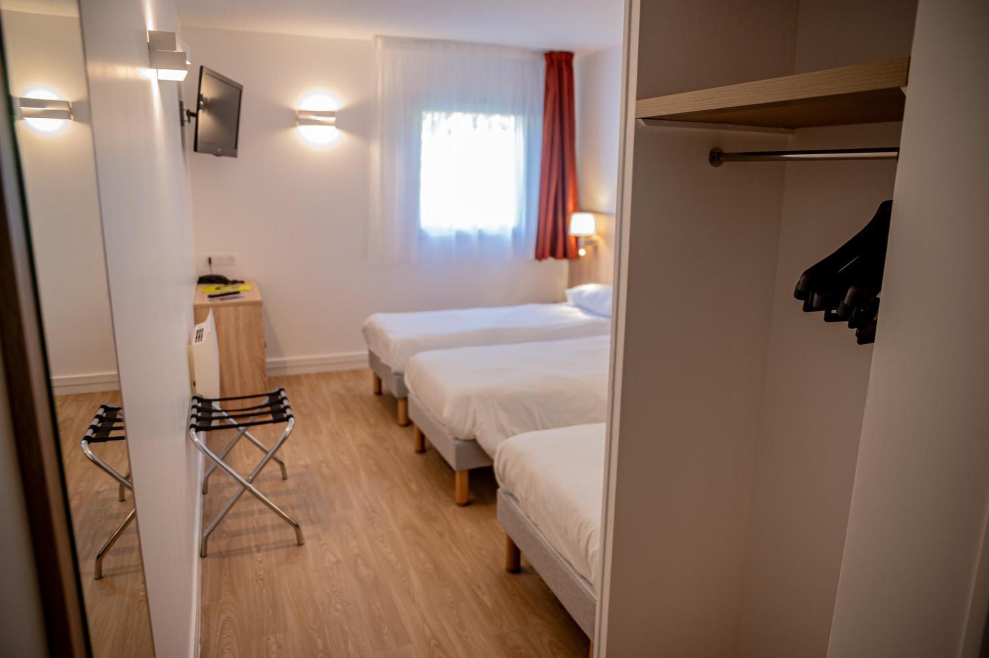 Comfort Triple Room