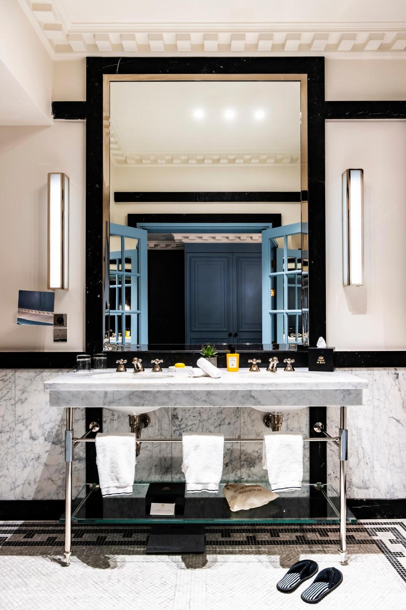 Collection, Suite, 1 King, Sofa bed,1657193560:JPEG