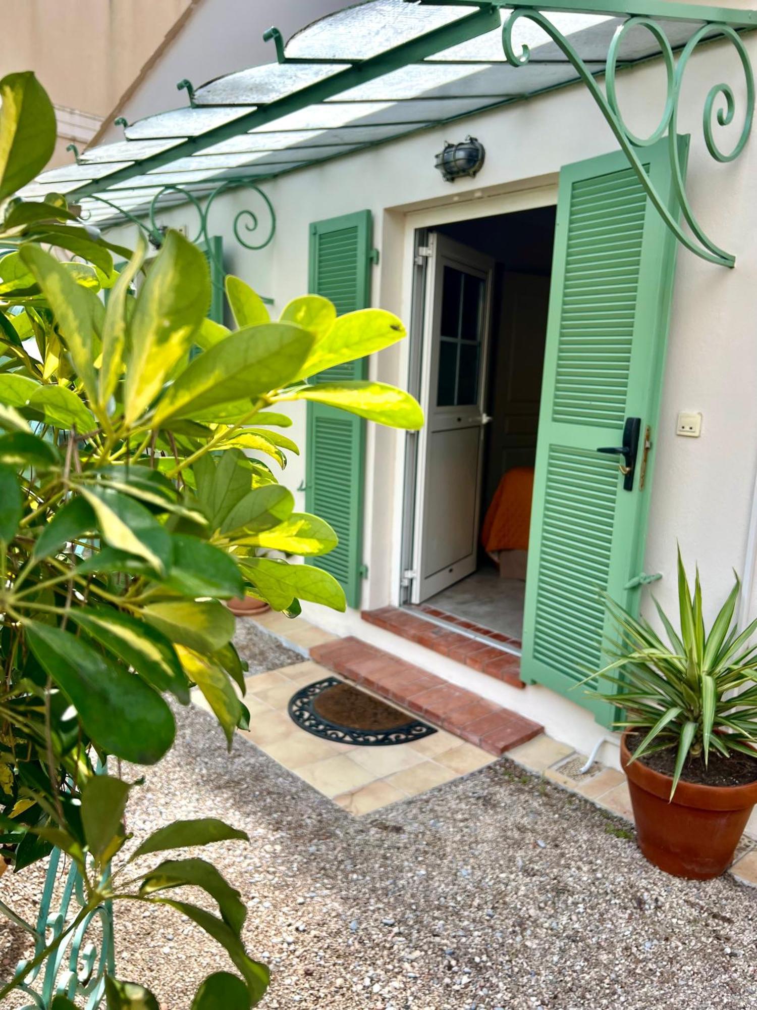 Double Room Garden View