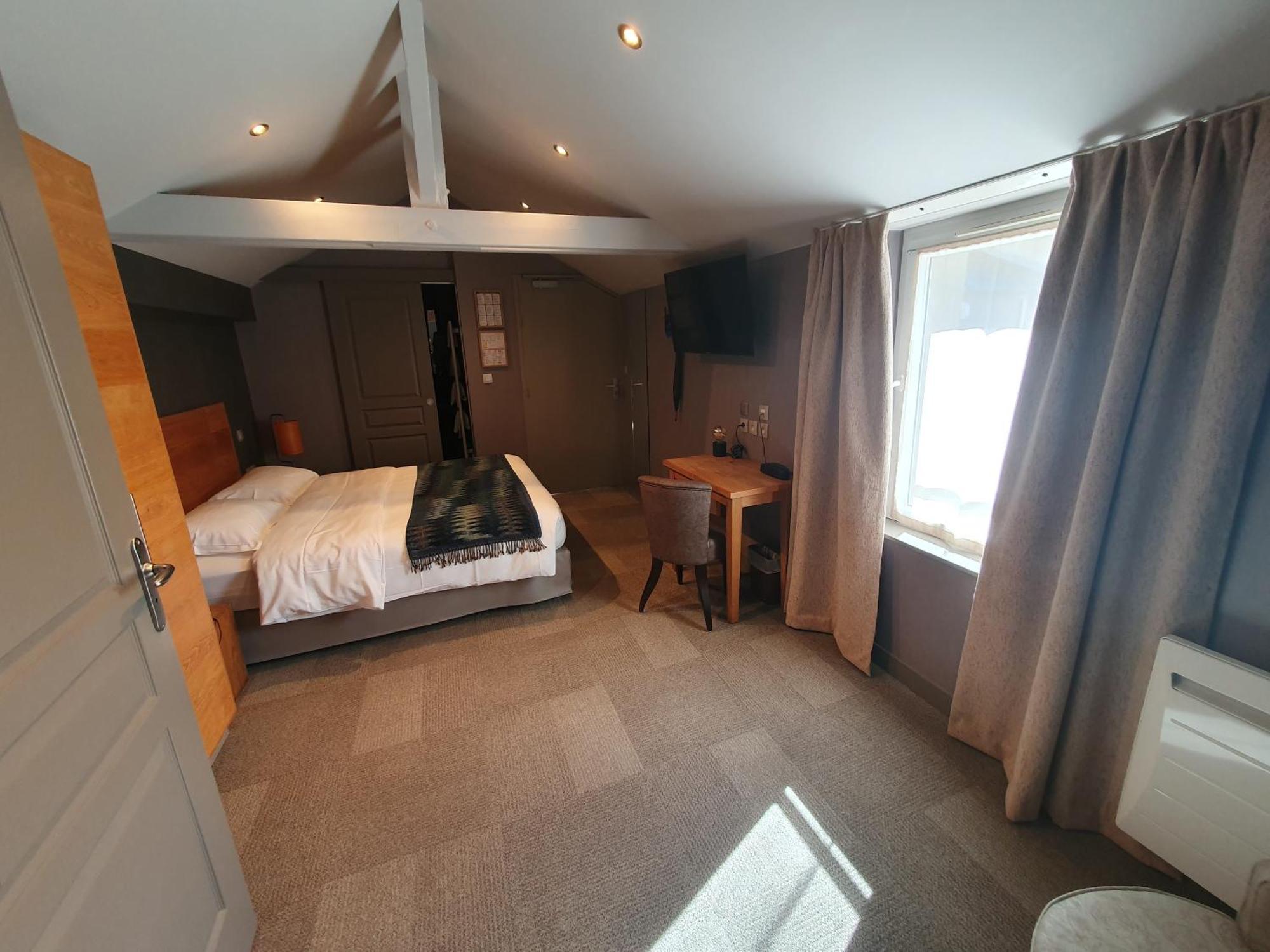 Large Double Room