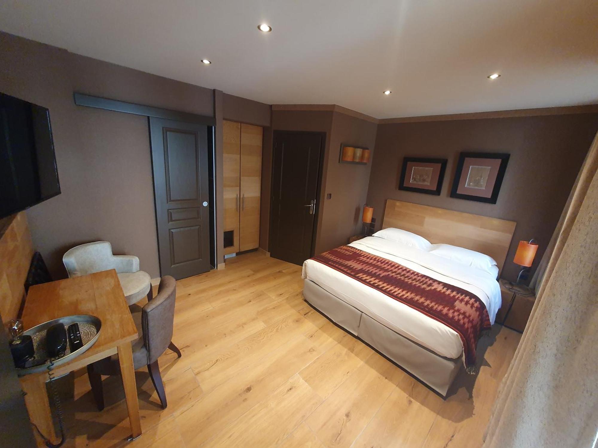 Double or Twin Room Garden View