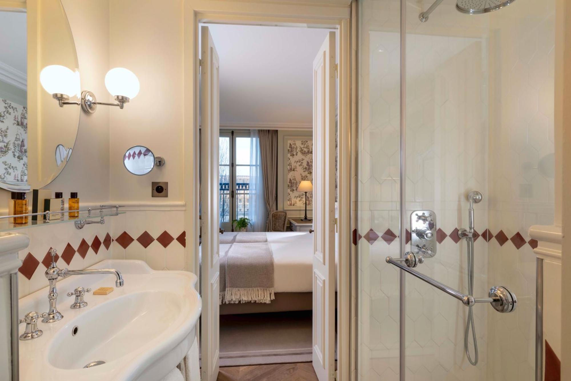 Two Prestige Connecting Rooms Seine River View,1687461385:JPEG