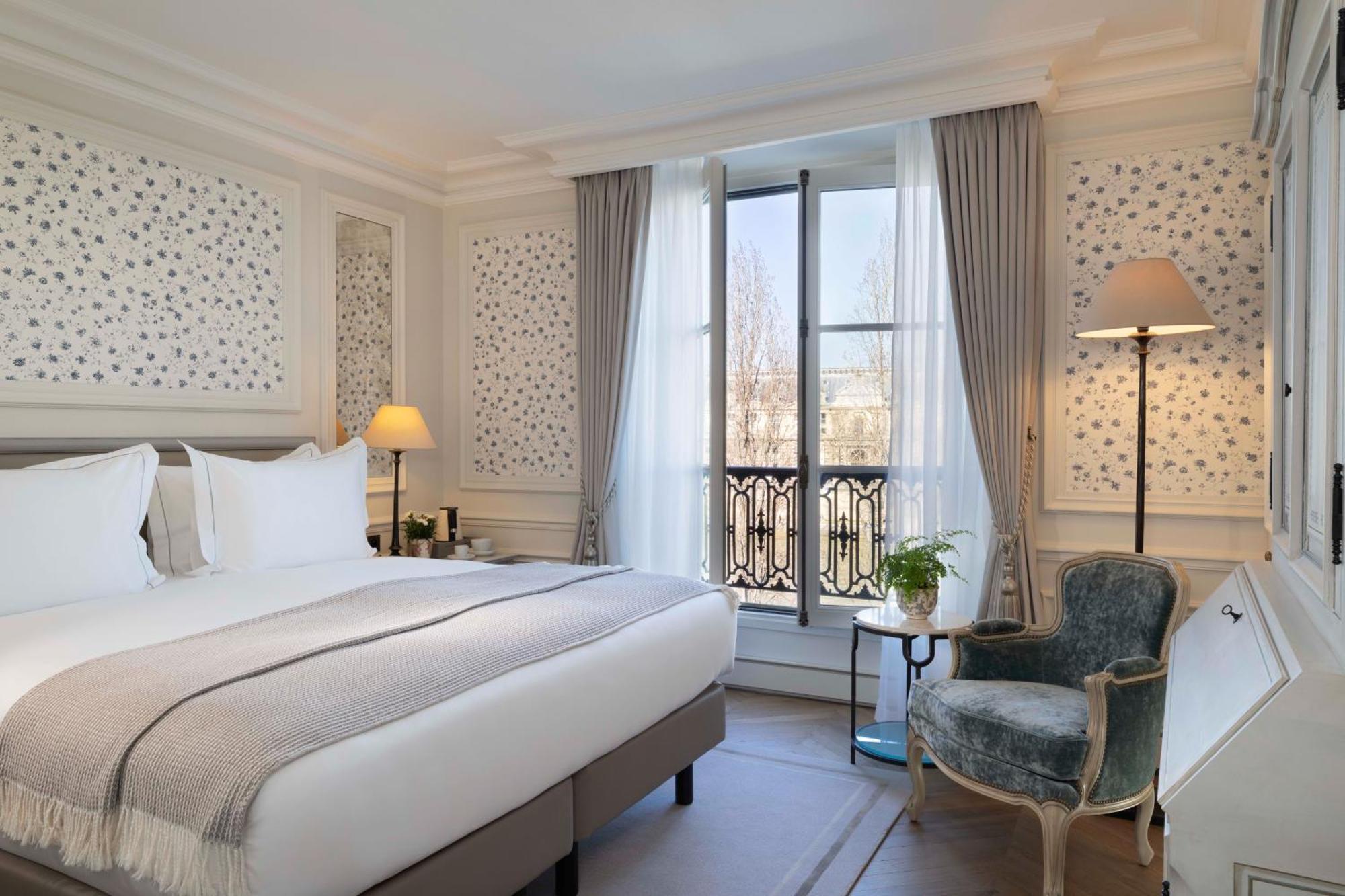 Superior Room Seine River View