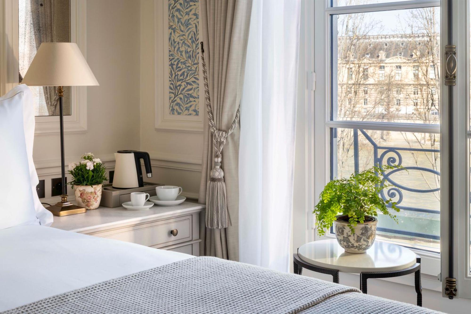 Classic Room River View