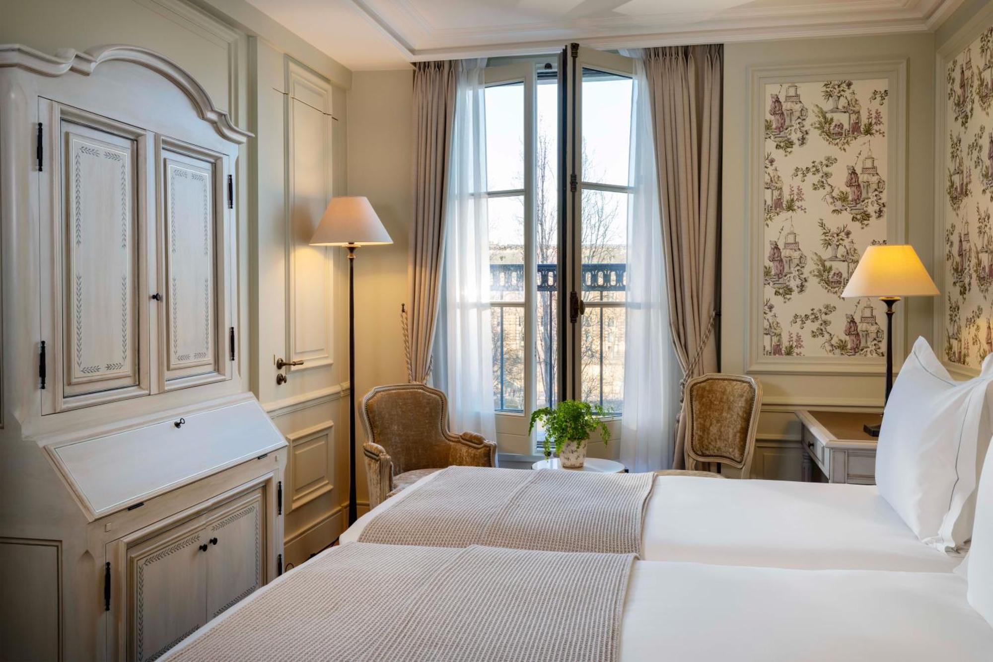 Superior Room Seine River View