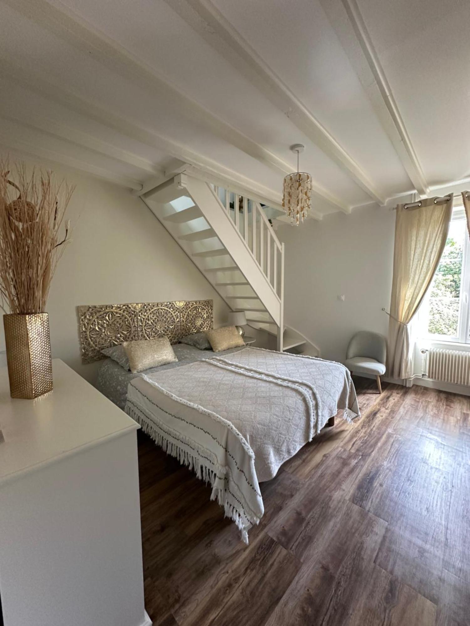 Duplex Room