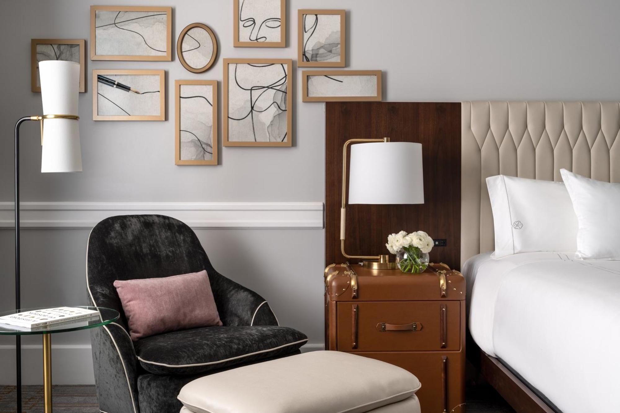 Traditional Room 1 Queen Bed
