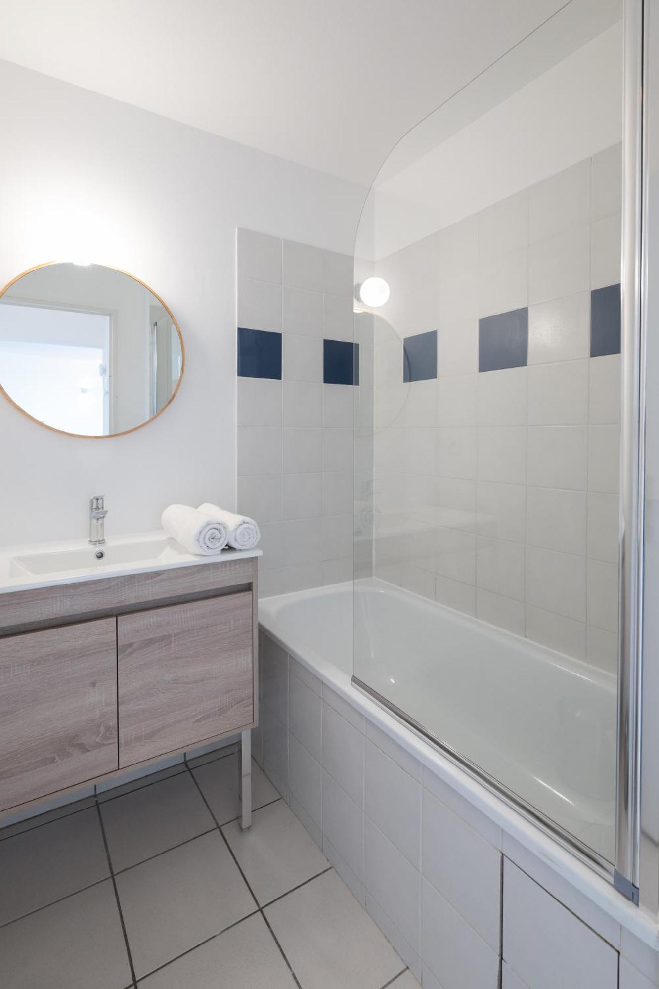 3-Room Apartment Sea or Swimming Pool Side