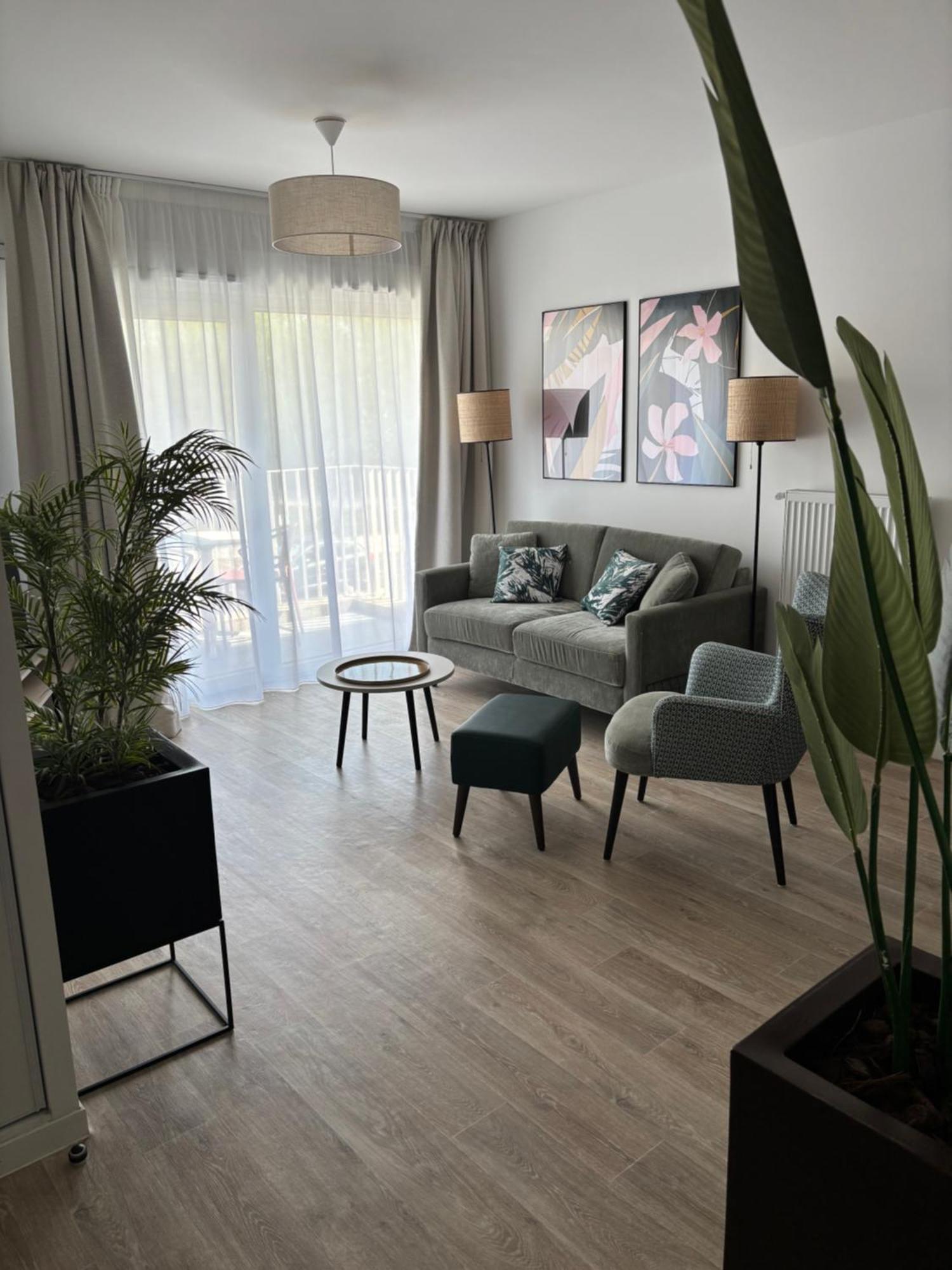 One-Bedroom Apartment,1659598973:JPEG