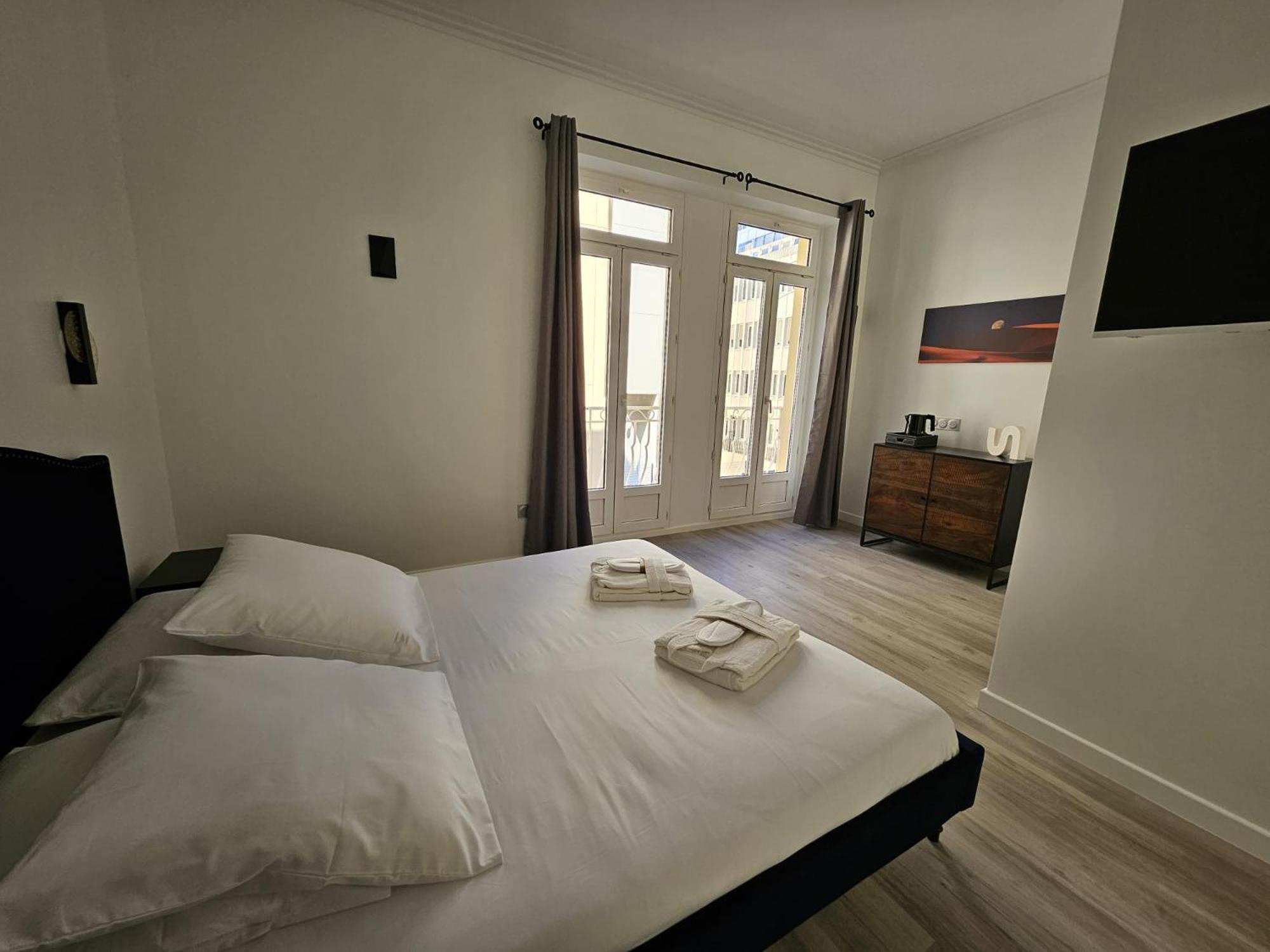 King Room Balcony,1660283761:JPEG