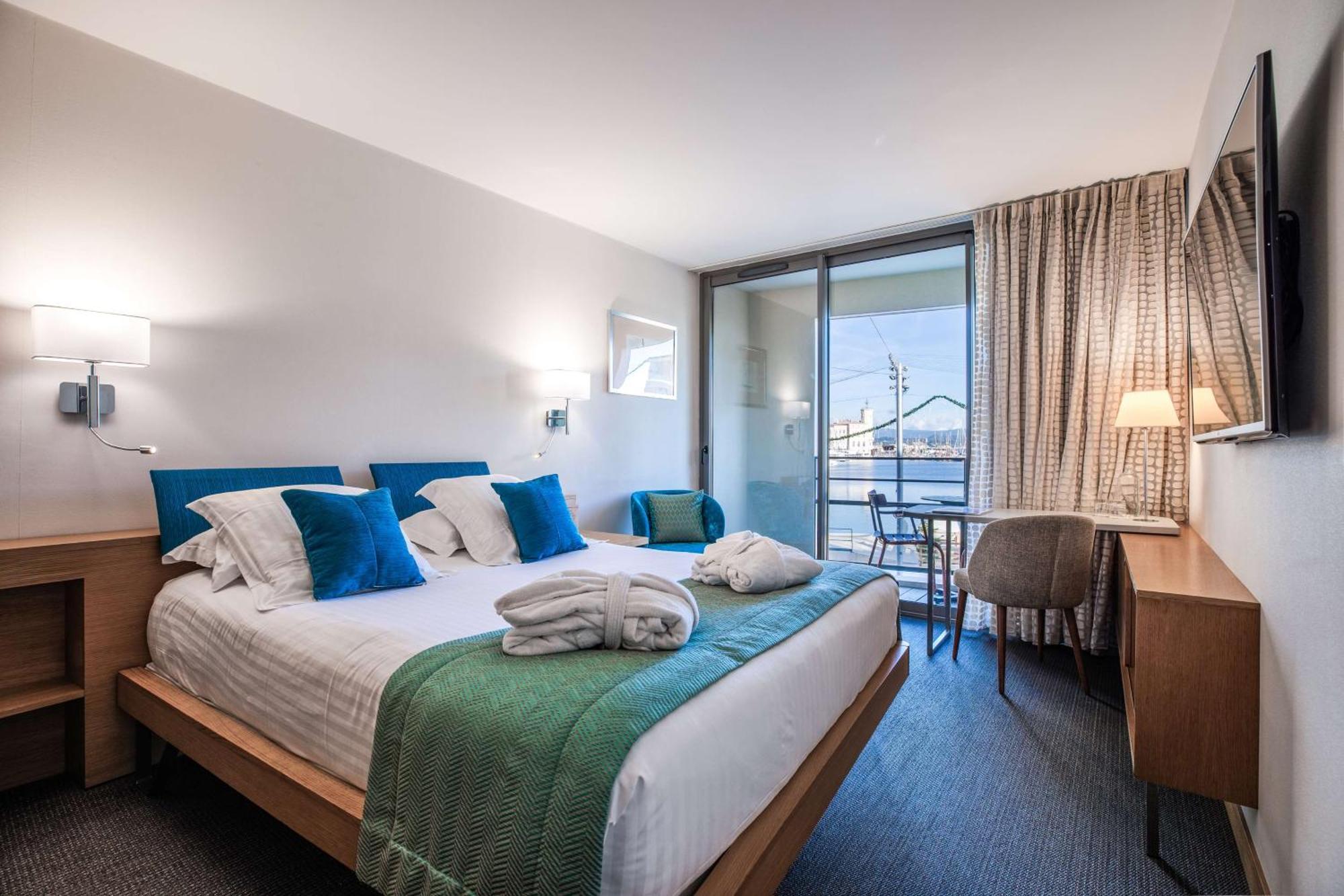 Queen Room Sea View