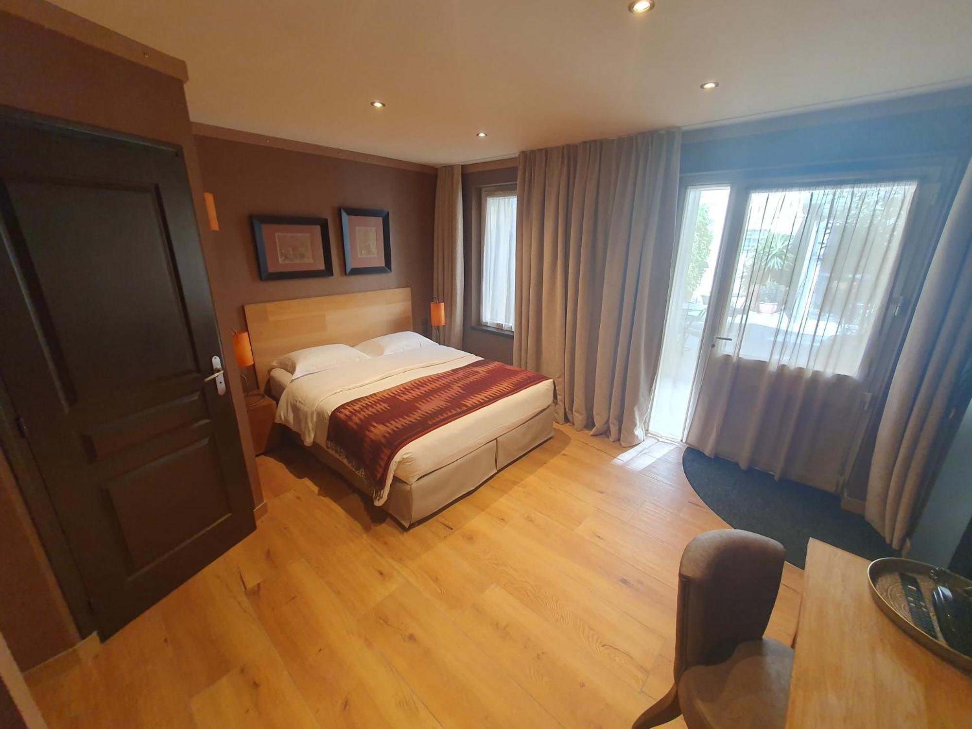 Double or Twin Room Garden View