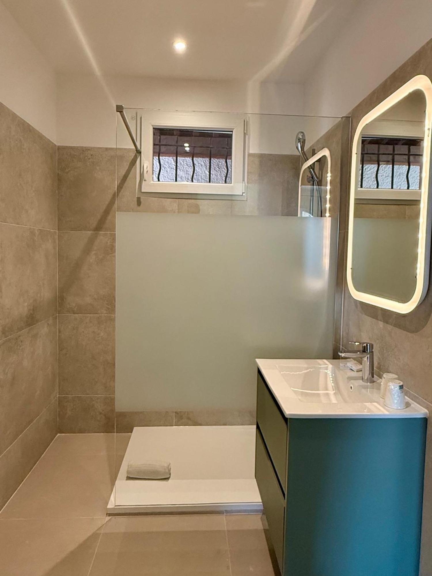 Double Room with Terrace and Garden View,1660316674:JPEG