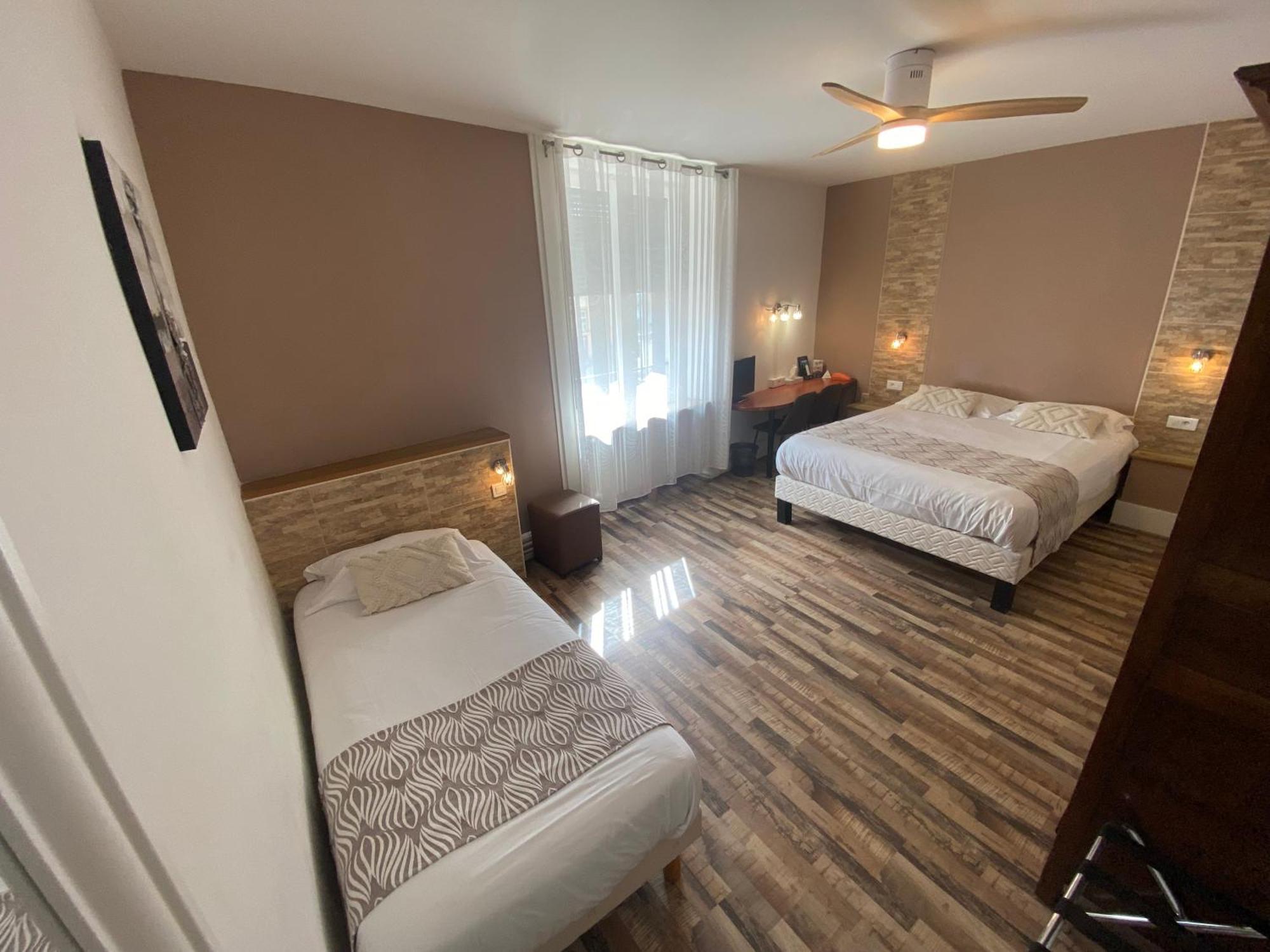 Comfort Triple Room