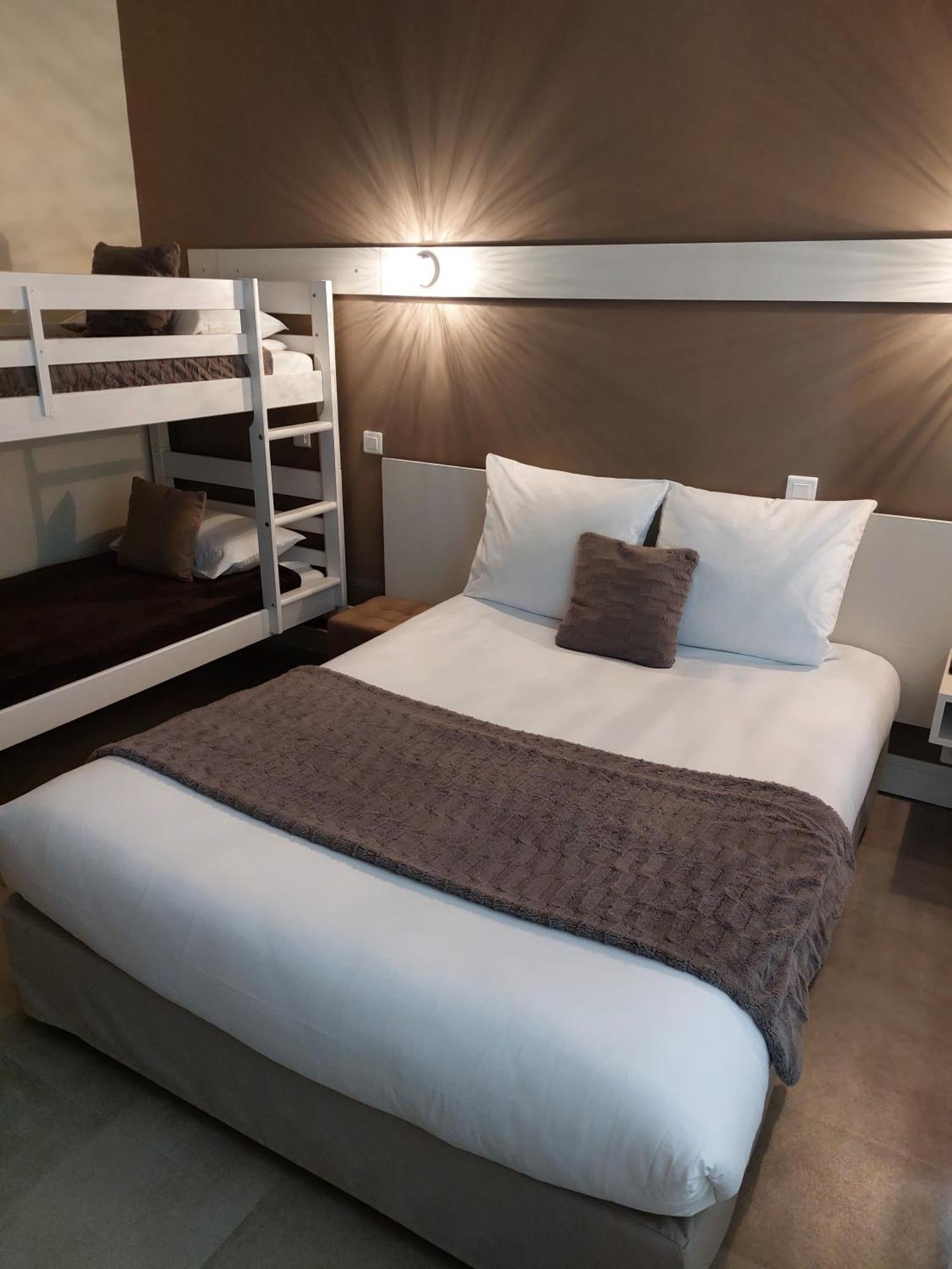 Basic Quadruple Room,1661120025:JPEG
