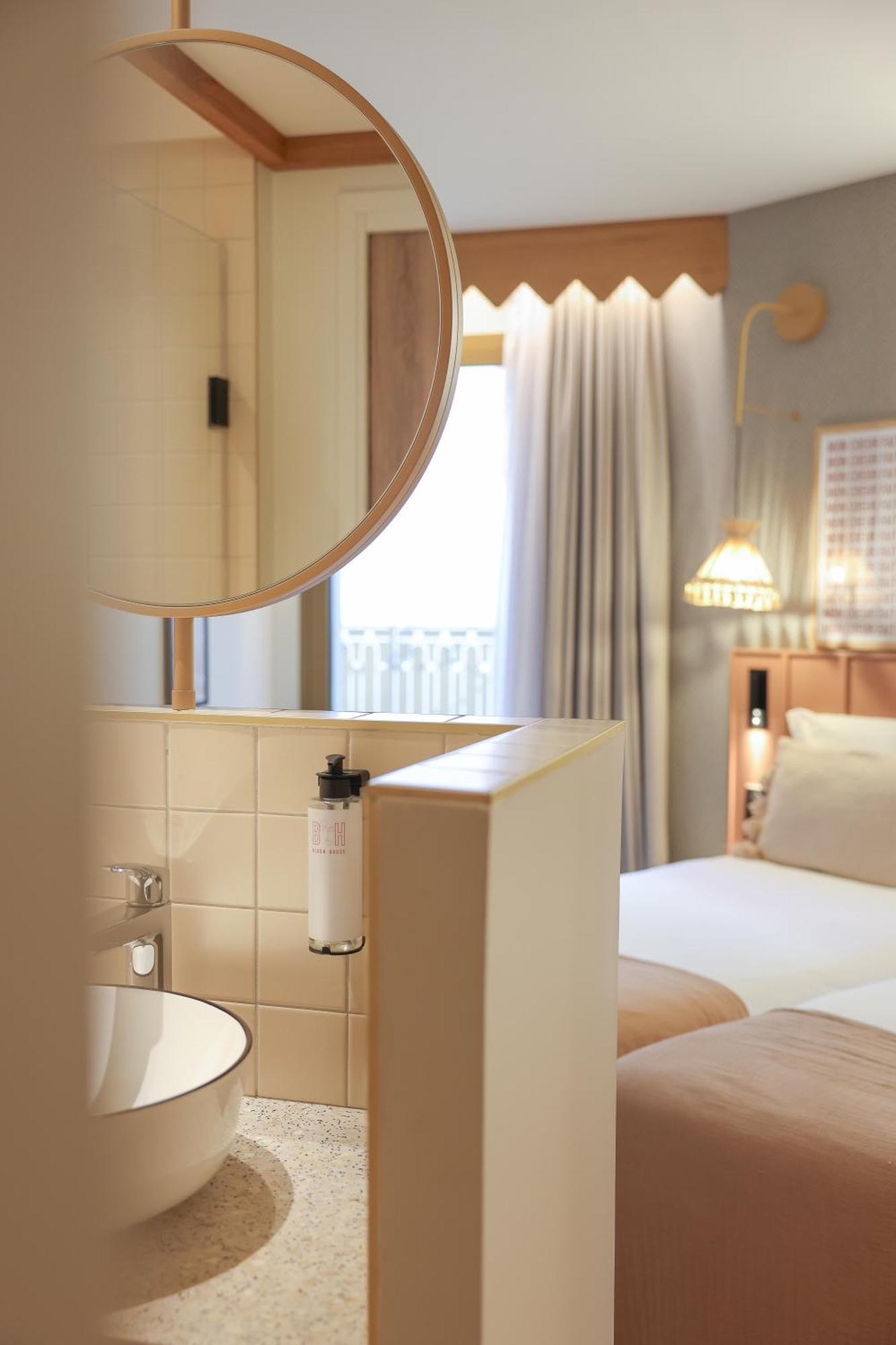 Classic Twin Room Balcony,1661192620:JPEG
